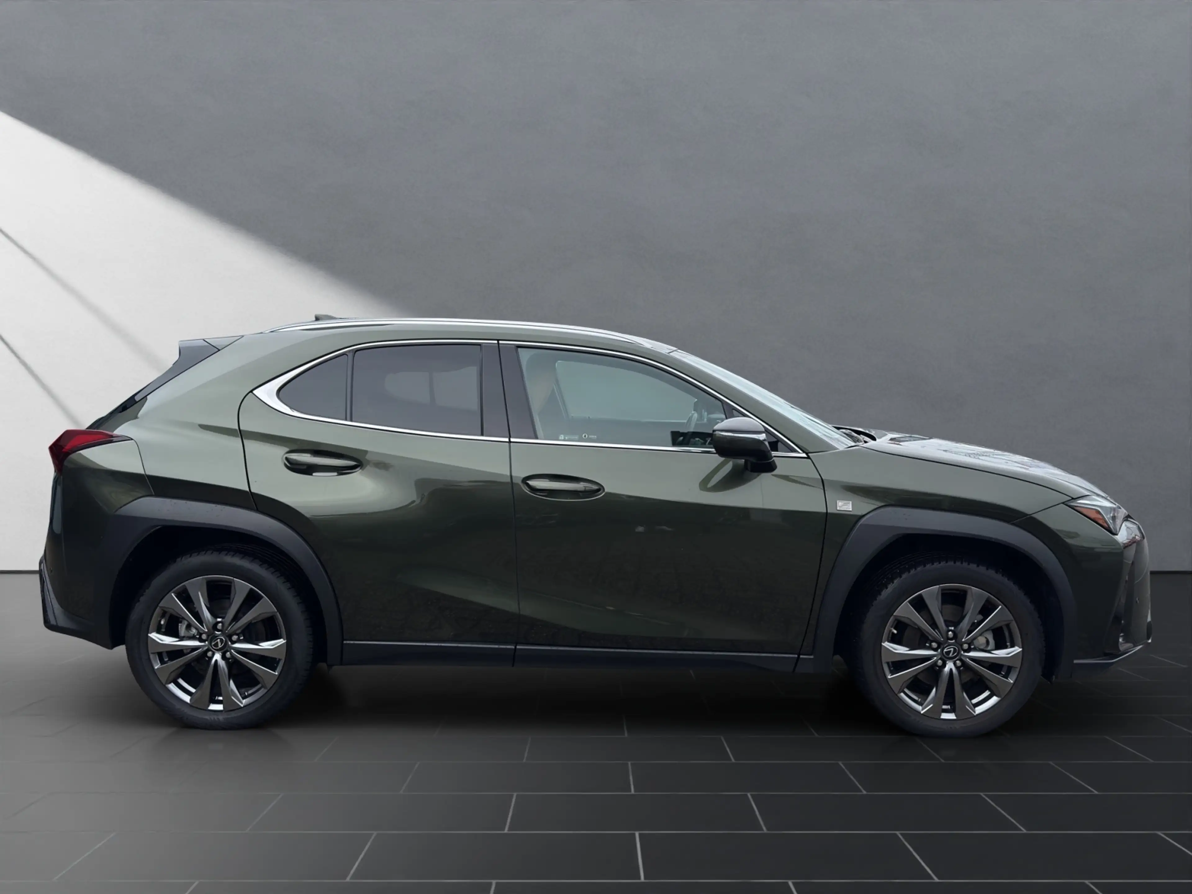 Lexus UX 250h 250h*FSPORT-D*1HD*ALLWR*CARPLAY* 15J-GARANTIE — photo 5