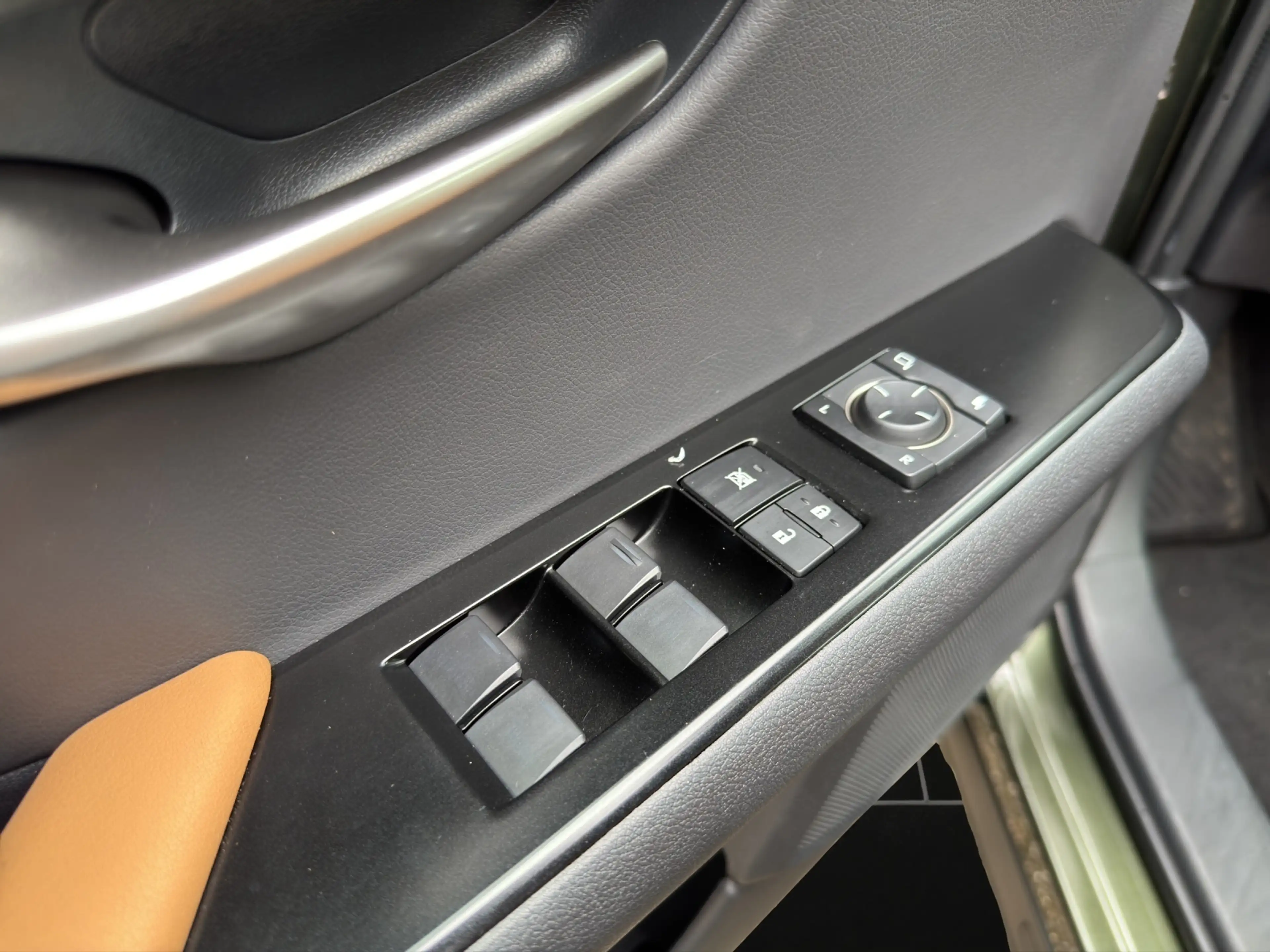 Lexus UX 250h 250h*FSPORT-D*1HD*ALLWR*CARPLAY* 15J-GARANTIE — photo 11