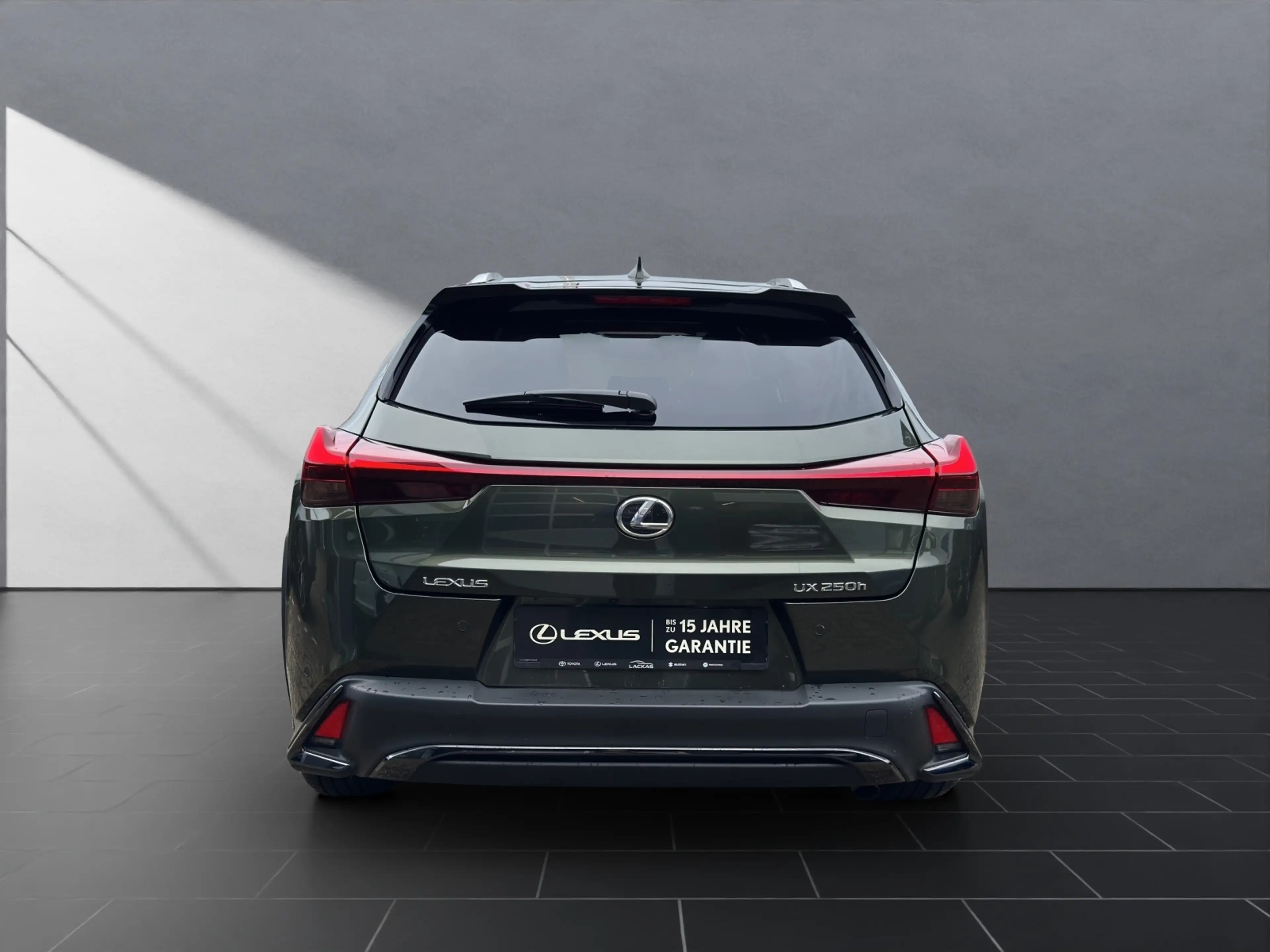 Lexus UX 250h 250h*FSPORT-D*1HD*ALLWR*CARPLAY* 15J-GARANTIE — photo 3