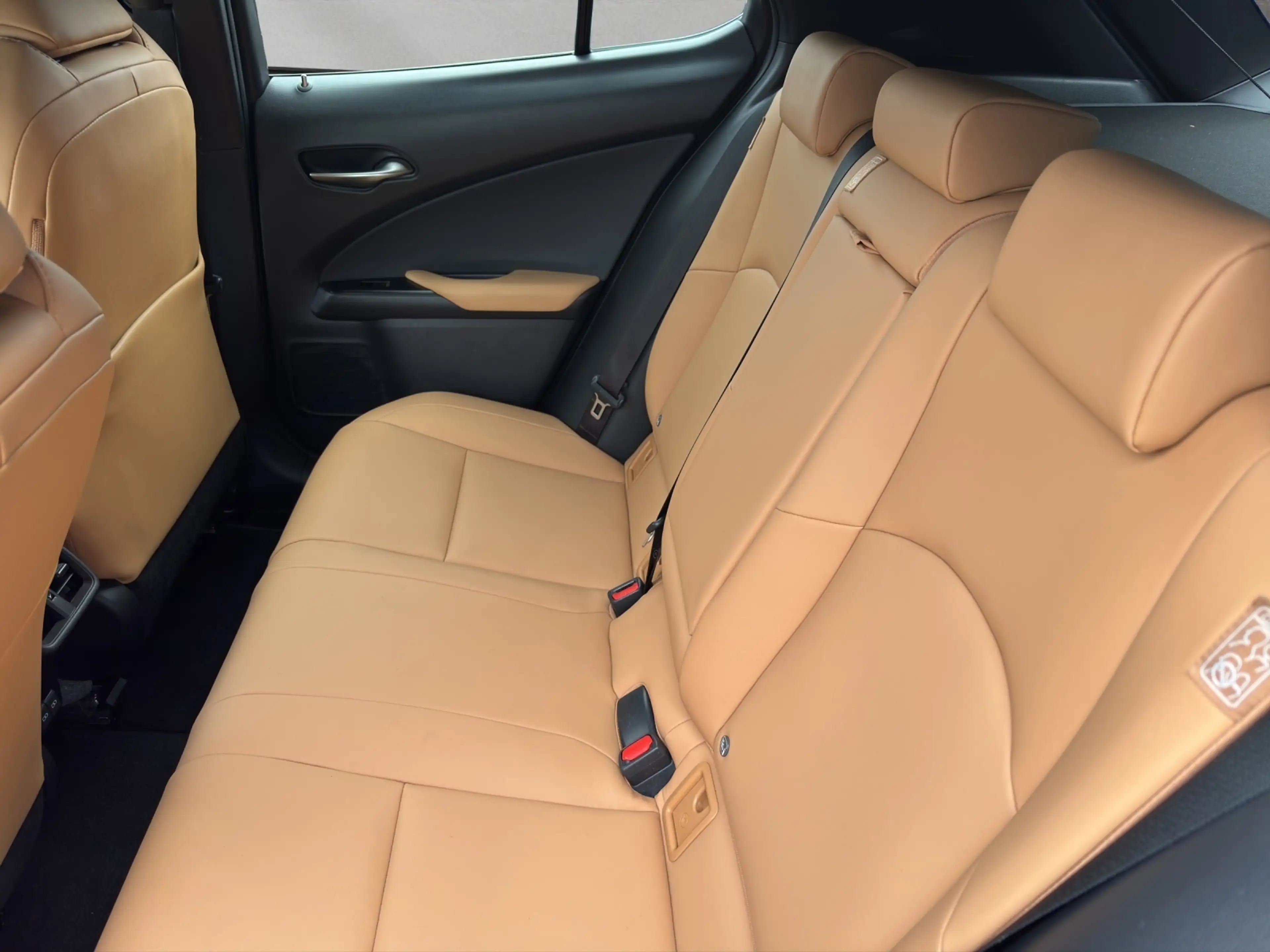 Lexus UX 250h 250h*FSPORT-D*1HD*ALLWR*CARPLAY* 15J-GARANTIE — photo 15