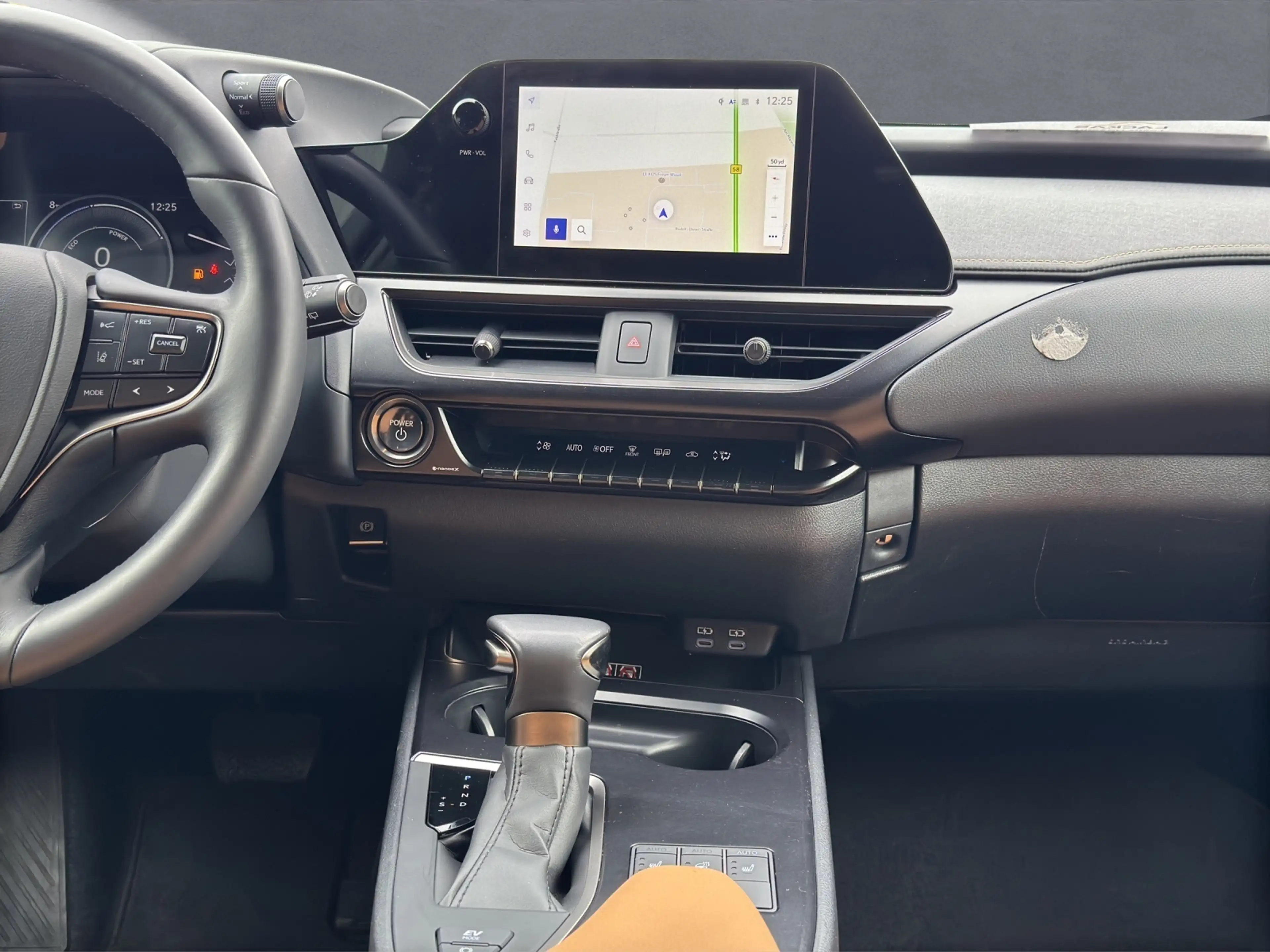 Lexus UX 250h 250h*FSPORT-D*1HD*ALLWR*CARPLAY* 15J-GARANTIE — photo 13