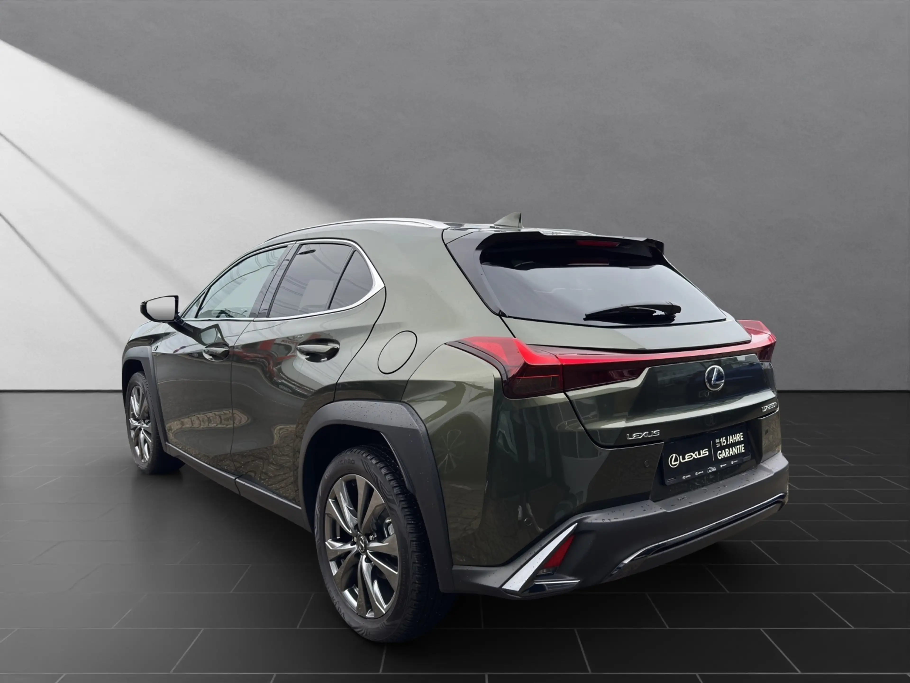 Lexus UX 250h 250h*FSPORT-D*1HD*ALLWR*CARPLAY* 15J-GARANTIE — photo 2