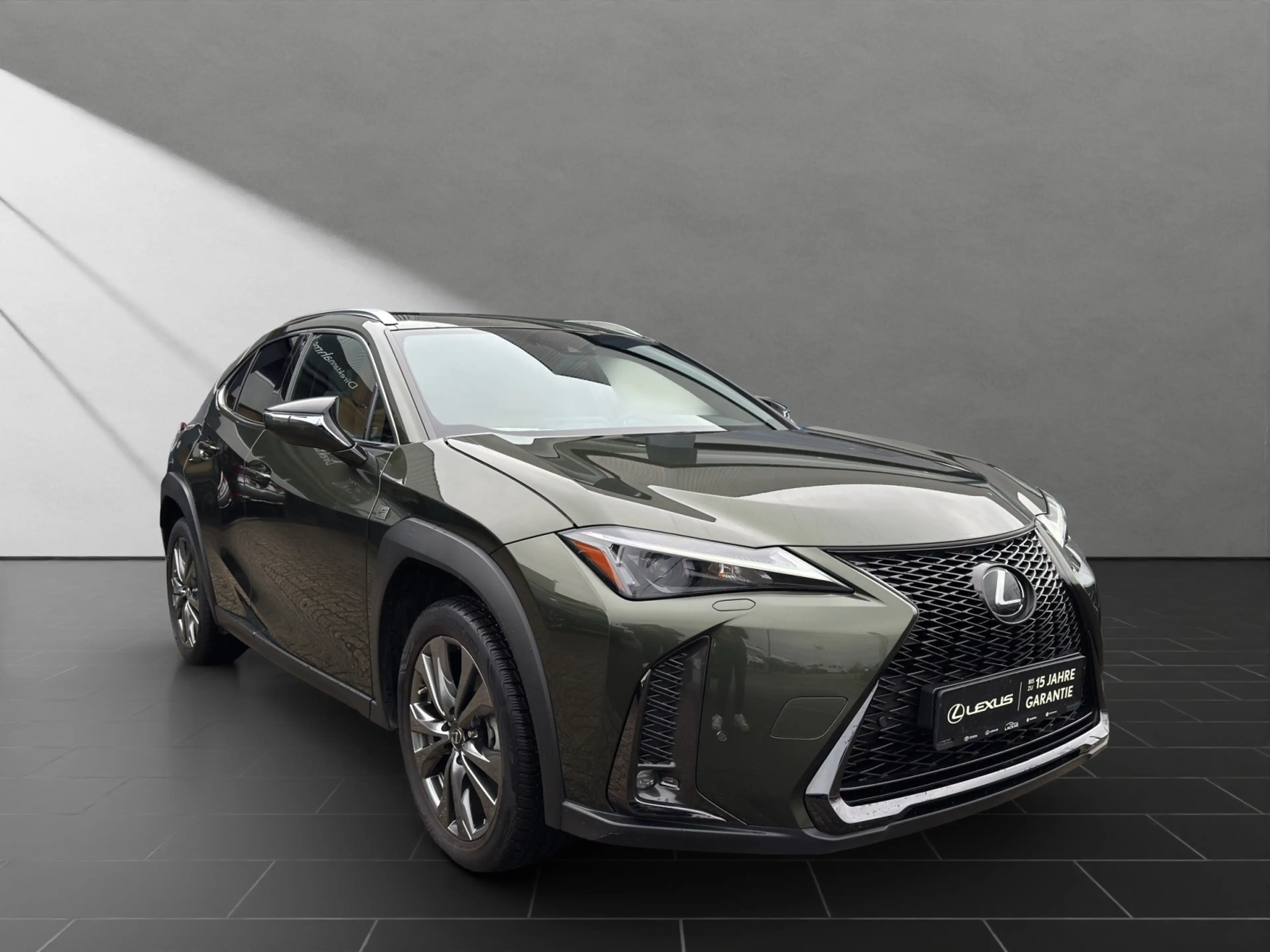 Lexus UX 250h 250h*FSPORT-D*1HD*ALLWR*CARPLAY* 15J-GARANTIE — photo 6