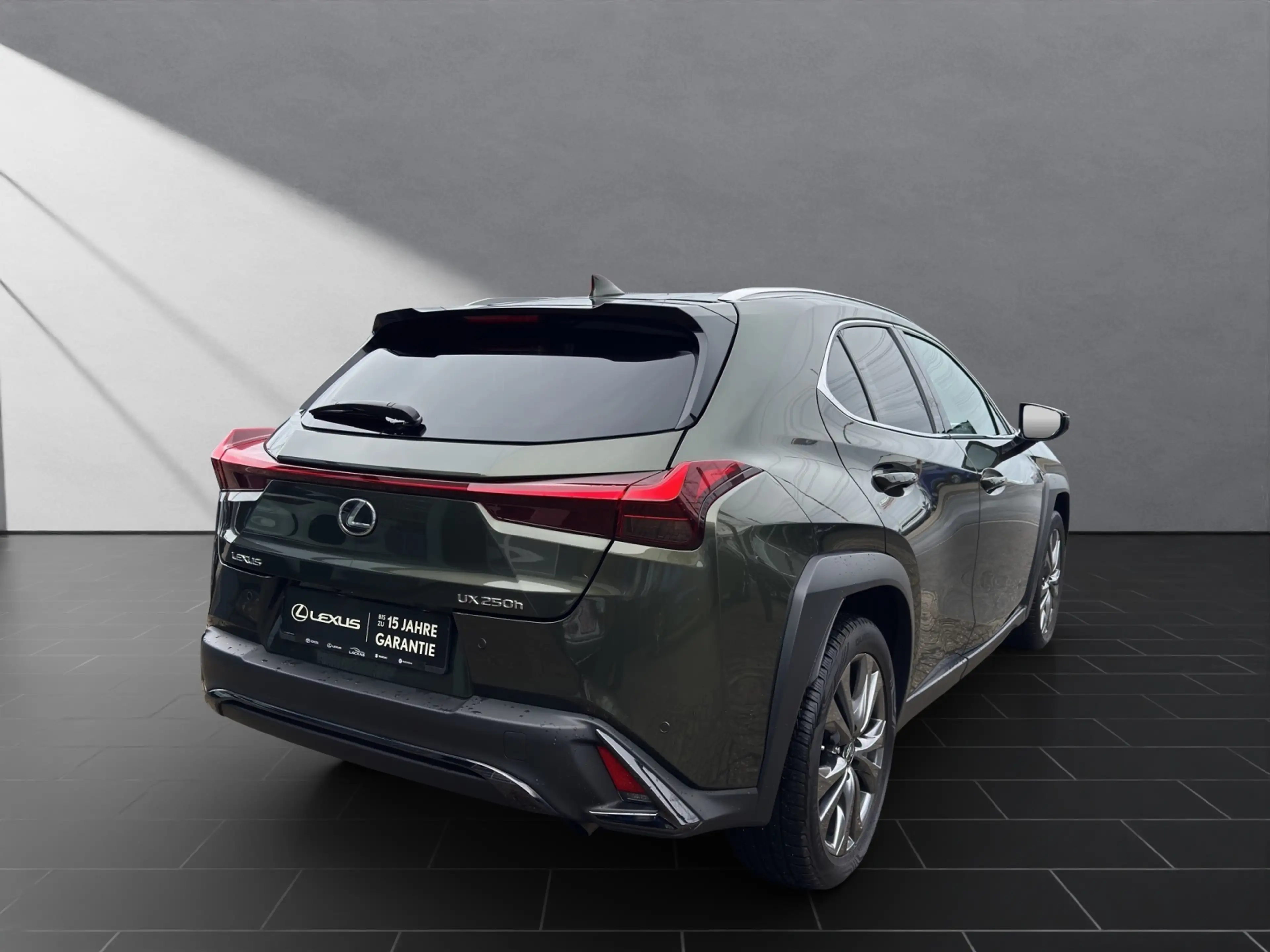 Lexus UX 250h 250h*FSPORT-D*1HD*ALLWR*CARPLAY* 15J-GARANTIE — photo 4