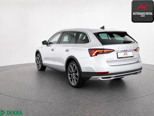 Skoda Octavia view 3