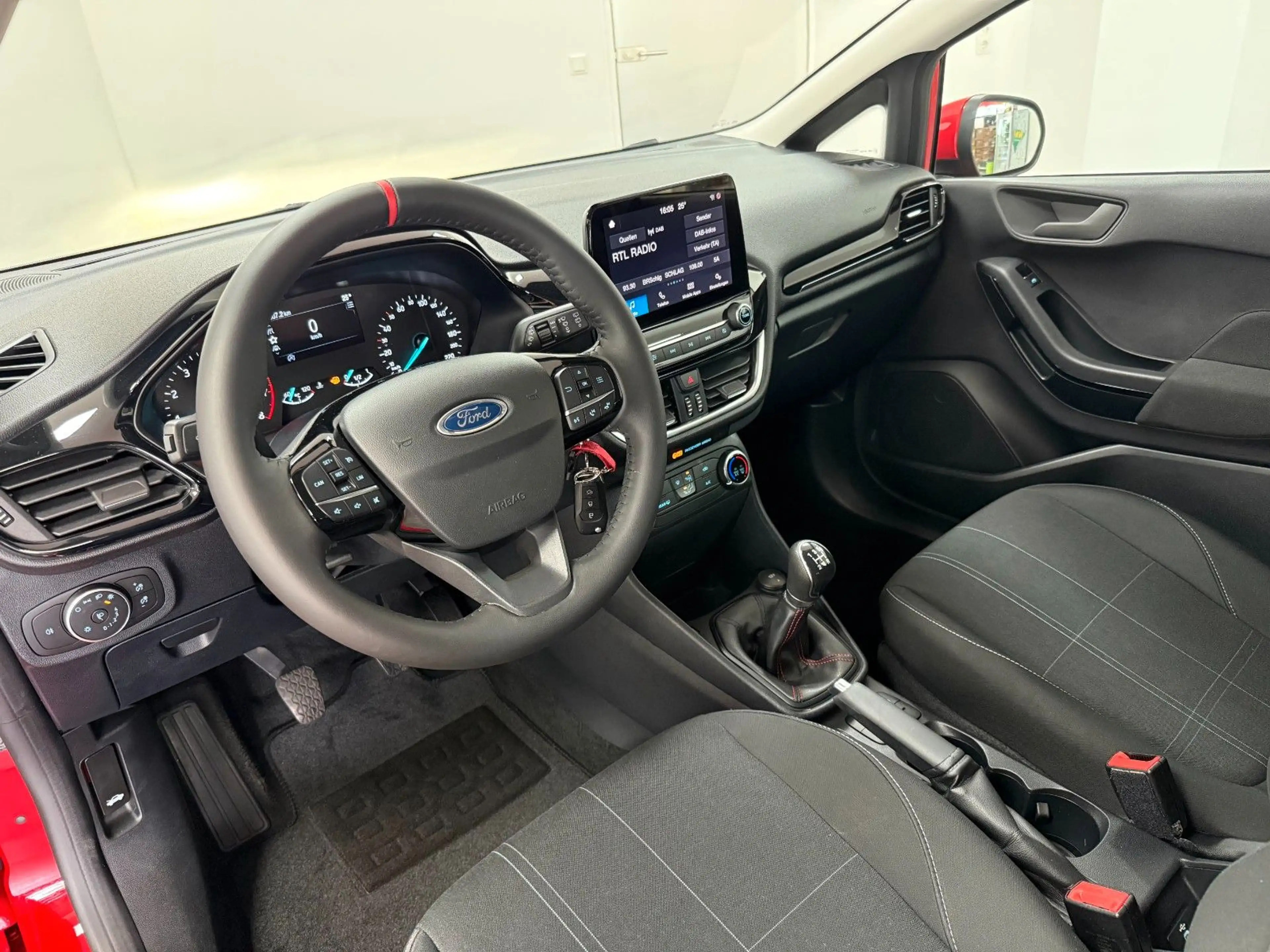 Ford Fiesta Cool & Connect/SPUR/DAB/CARPL/TEMP/SPORT — photo 8