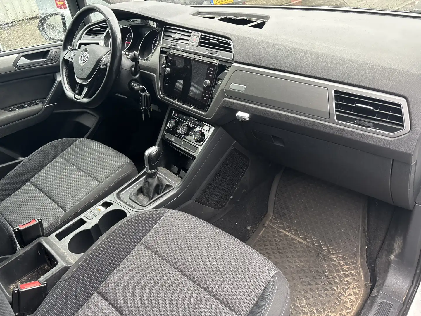 Volkswagen Touran 2.0 TDI SCR DEALER ONDERONDERHOUDEN Weiß - 2