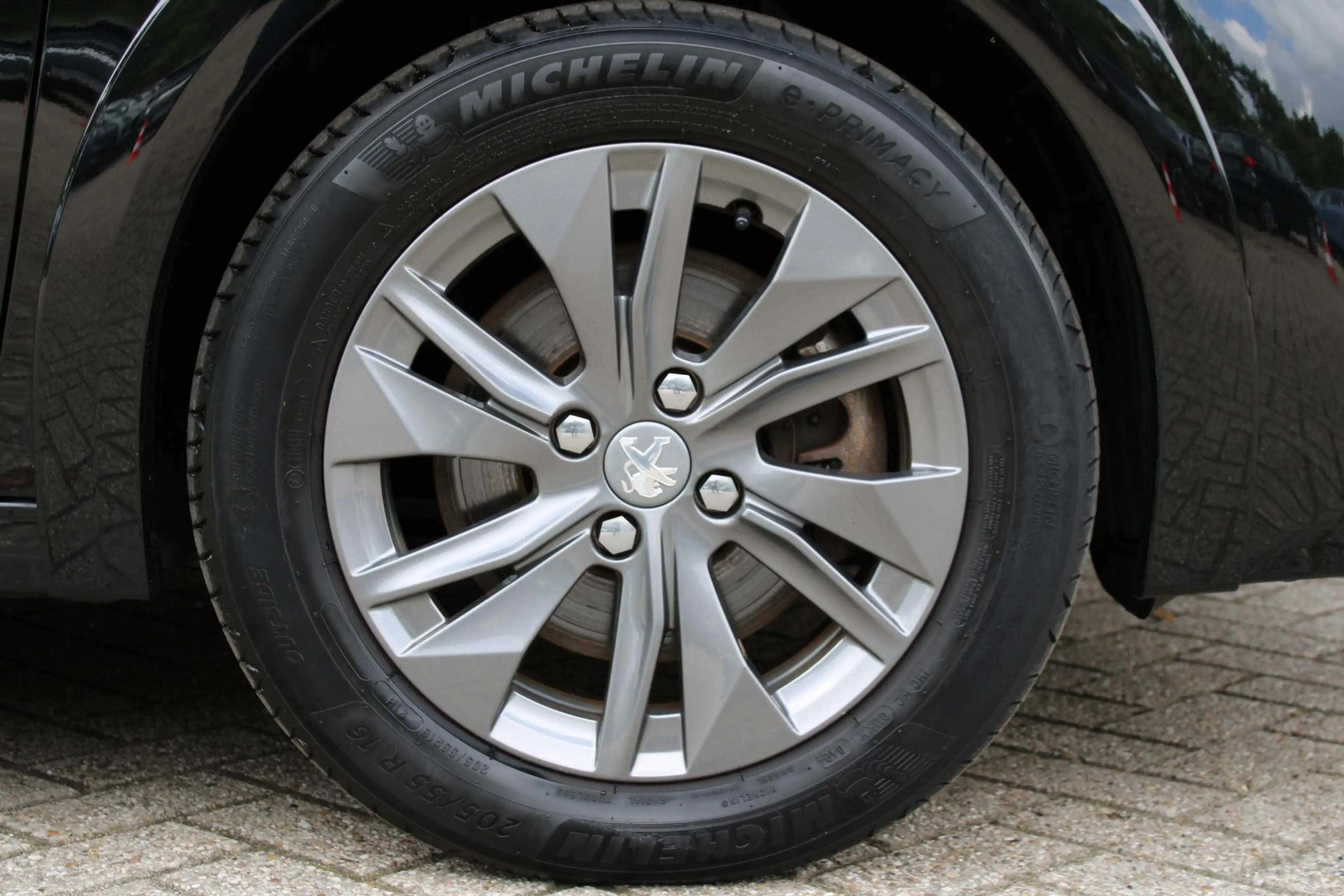 Peugeot e-208 EV Blue Lease Active 50 kWh SOH 93% — photo 7