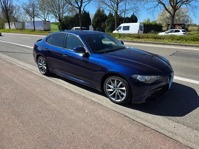 Alfa Romeo Giulia 2.2 JTDm Super AUT. 1°EIG. IN PERFECTE STAAT MET GARANTIE !!