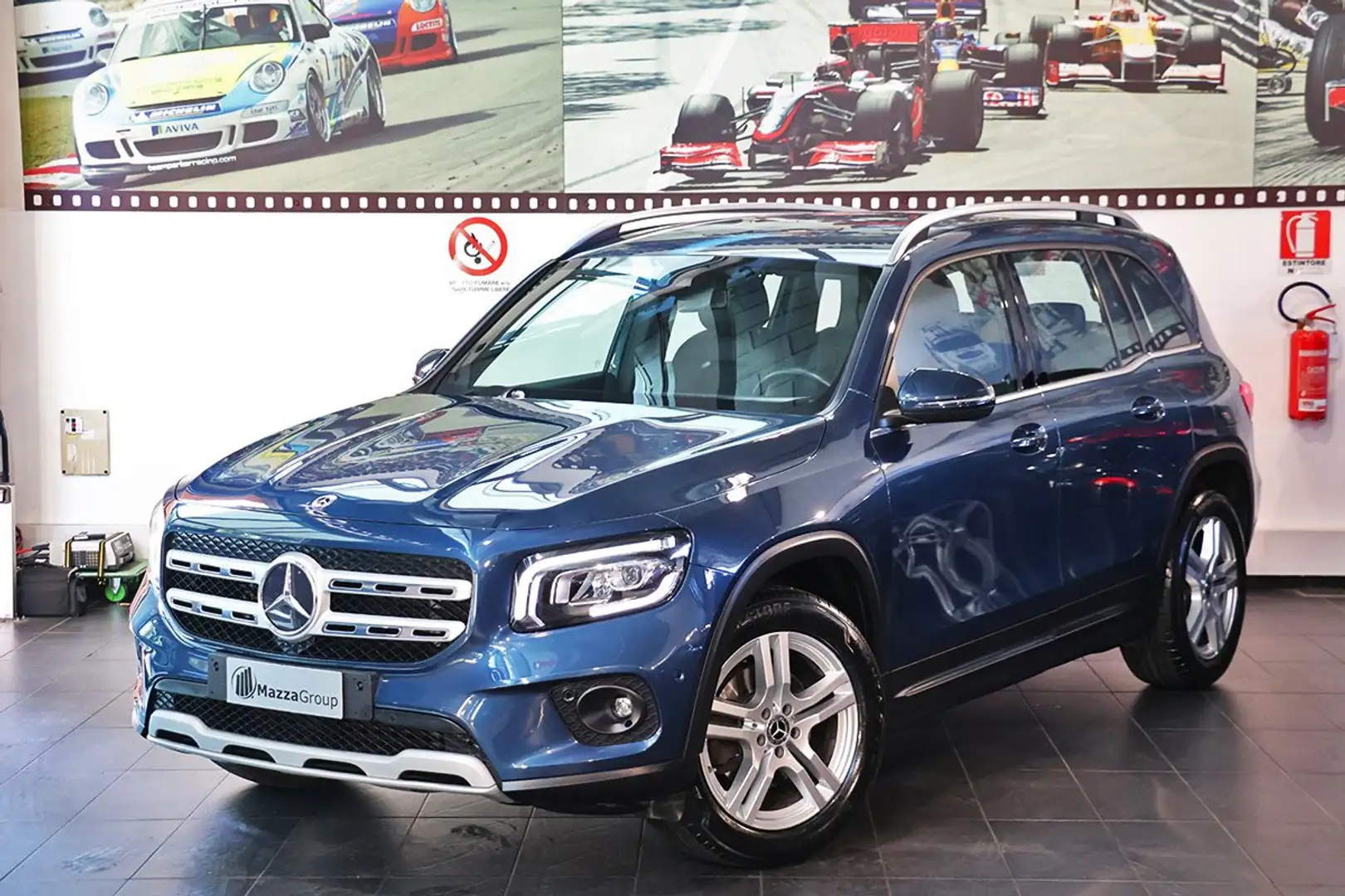 Mercedes-Benz GLB 180 d Automatic Business Extra - DISTRONIC/CERCHI 18" Blau - 1
