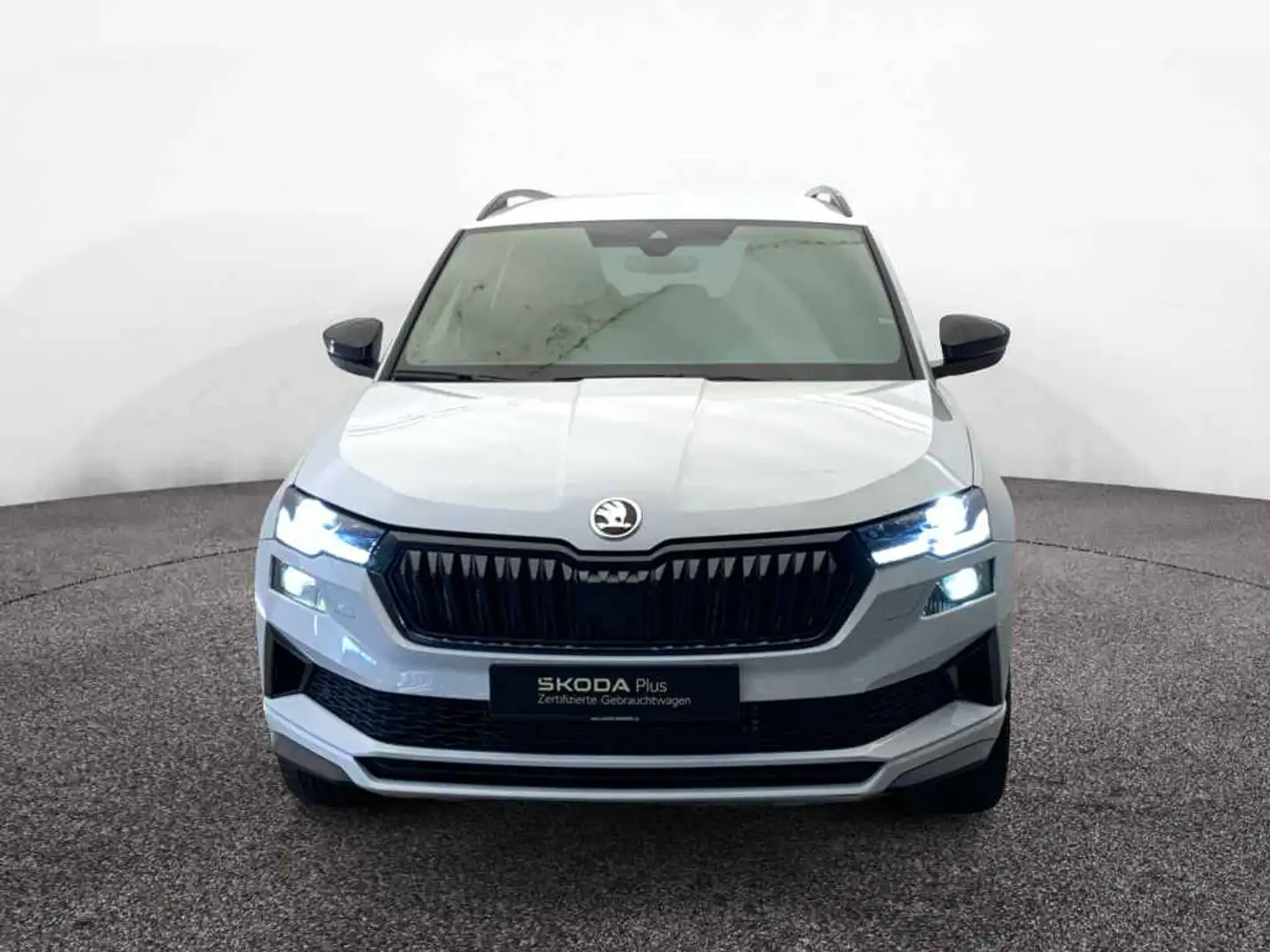 Skoda Karoq Sportline TSI DSG 4x4 *AHK*NAV*MATRIX*ACC* Weiß - 2