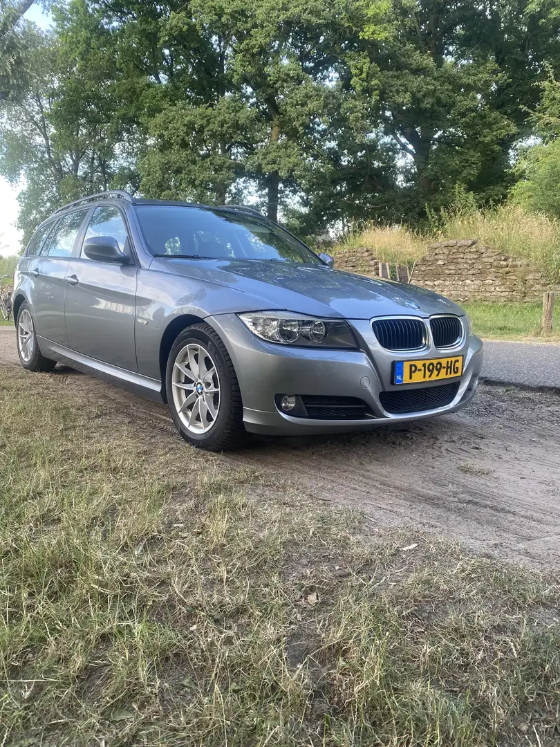 BMW 330 318i Grijs - 2