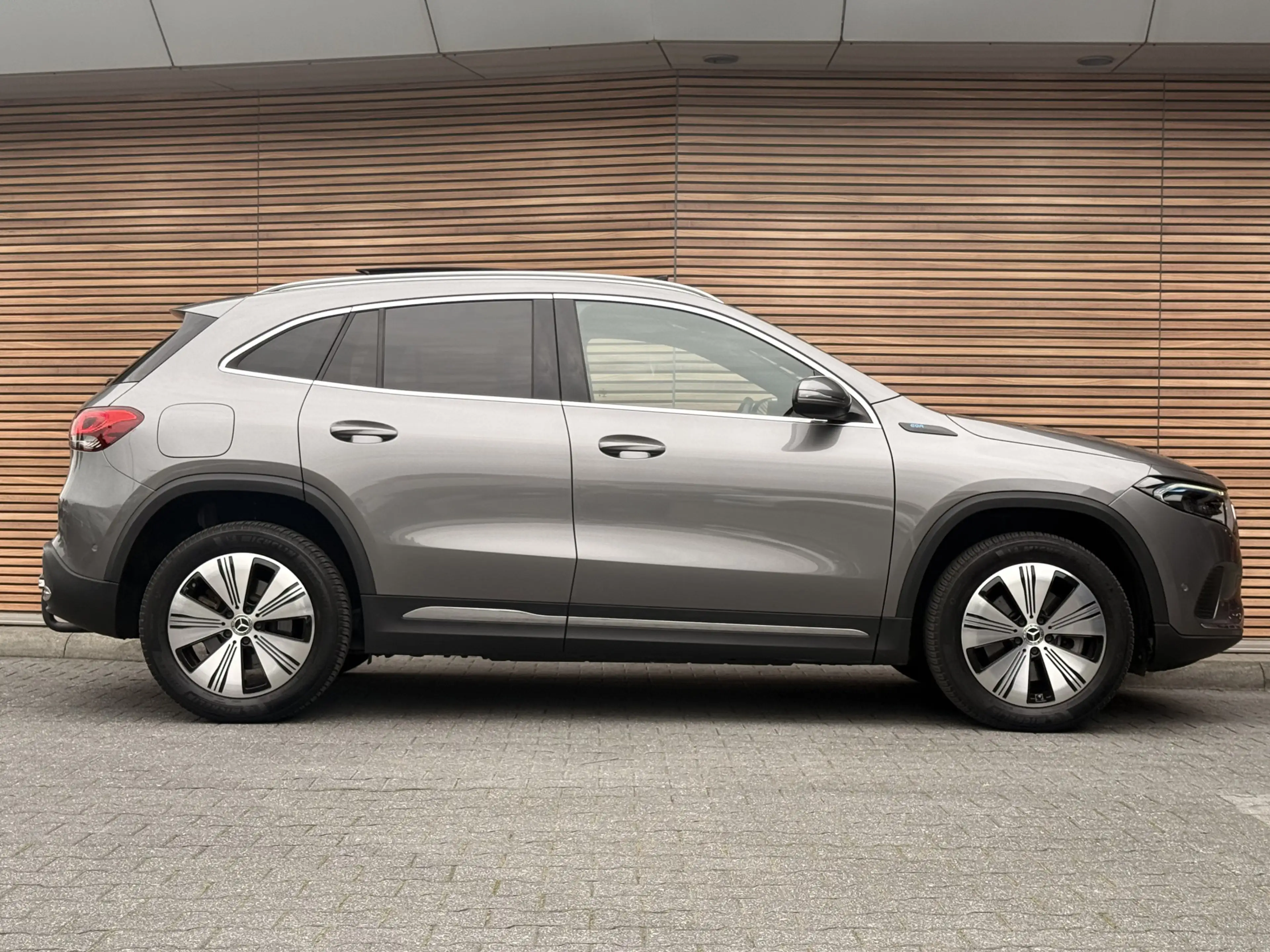 Mercedes-Benz EQA 250 Electric Art 67 kWh Panodak / Trekhaak / Navi / Cl — photo 11