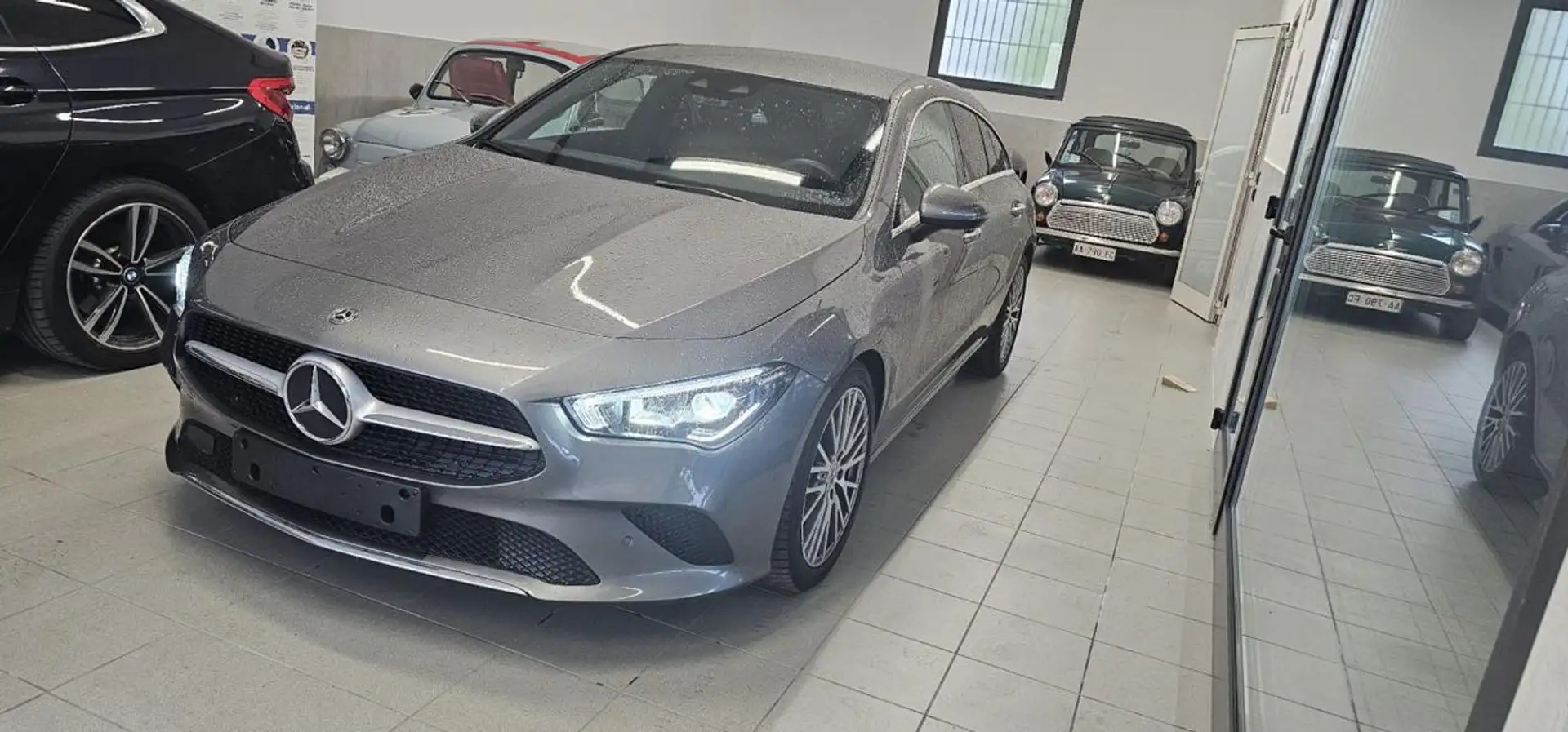 Mercedes-Benz CLA 180 d Automatic Shooting Brake Business Extra Grau - 1