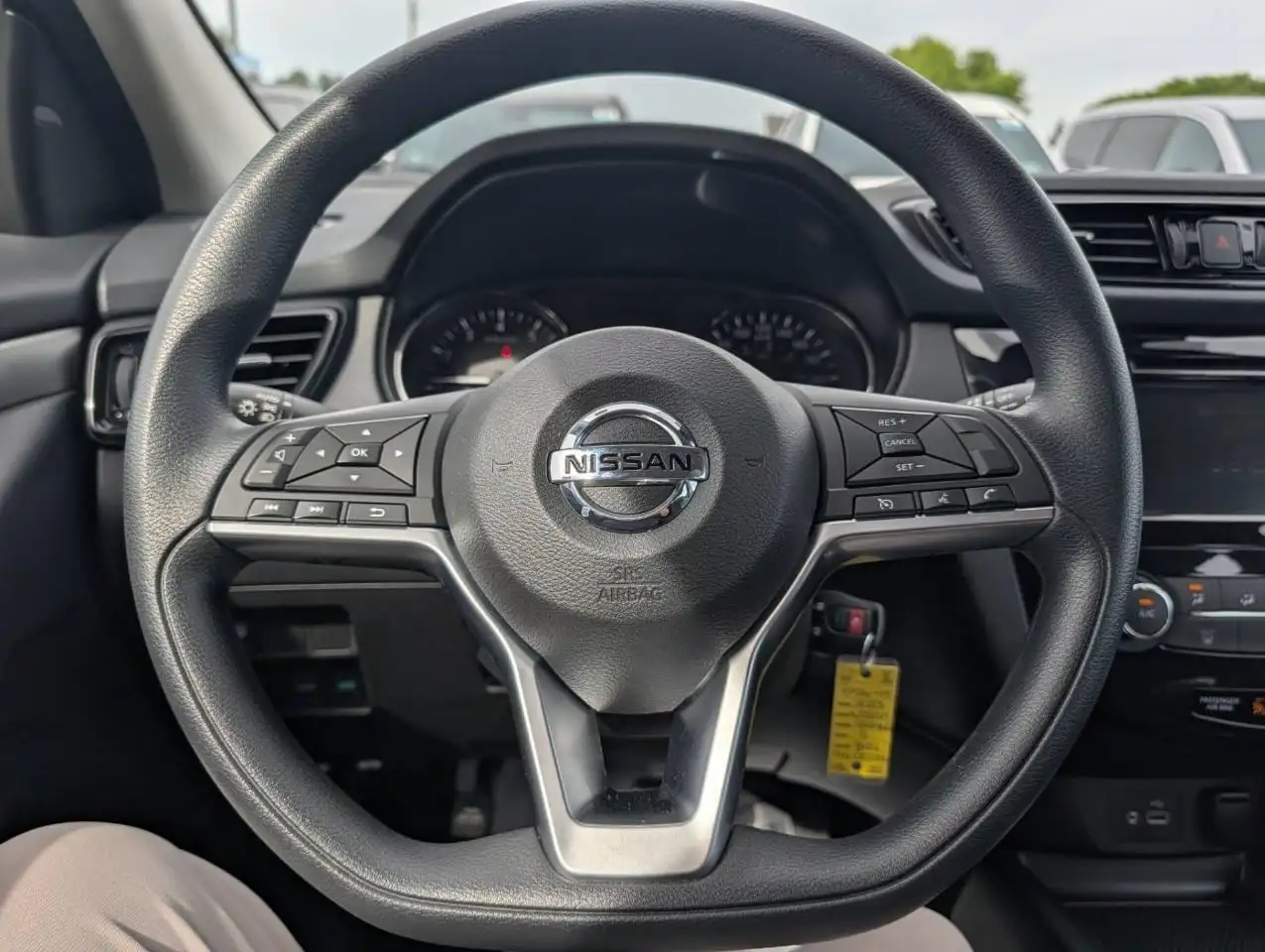 Nissan Qashqai photo Nissan Qashqai
