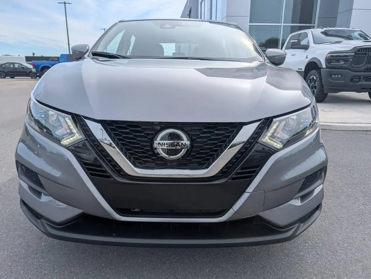 Nissan Qashqai photo Nissan Qashqai