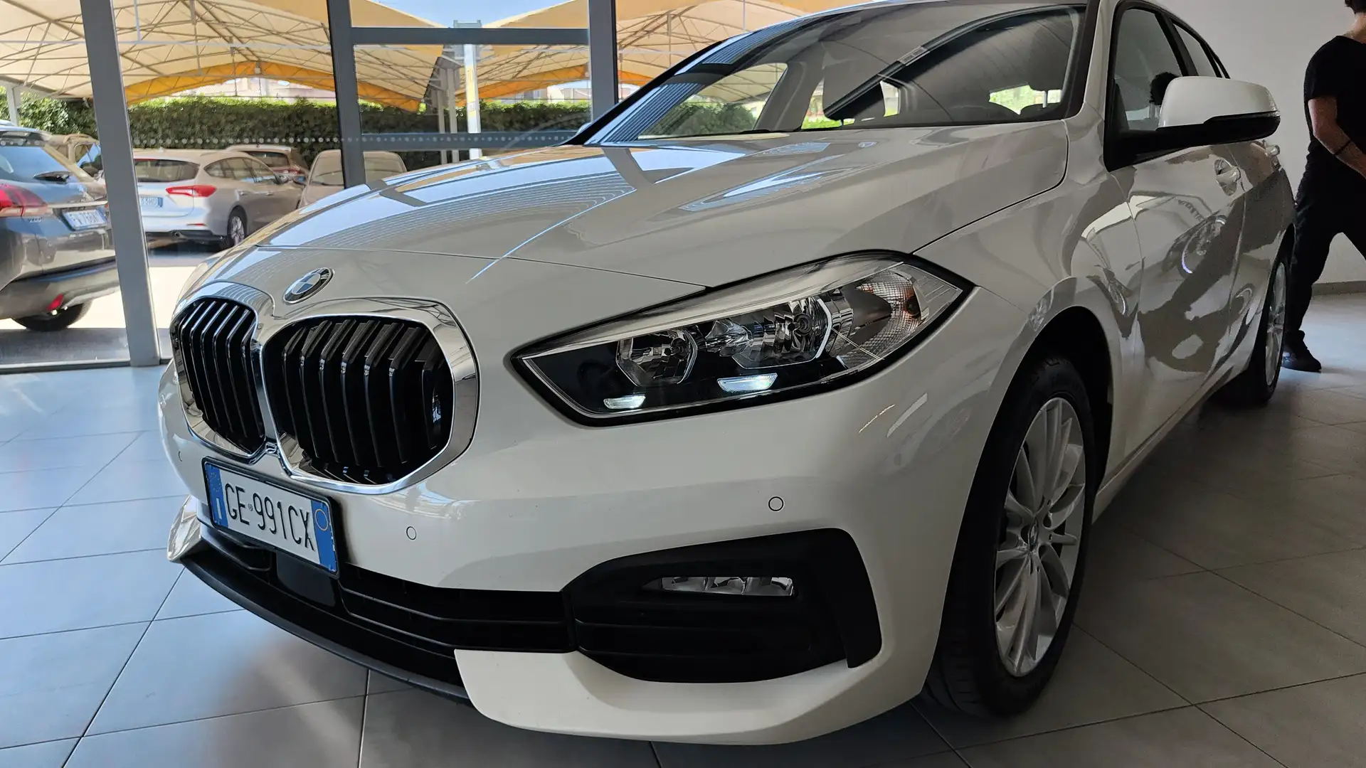 BMW 118 Serie 1 F40 118d Advantage auto Blanc - 1