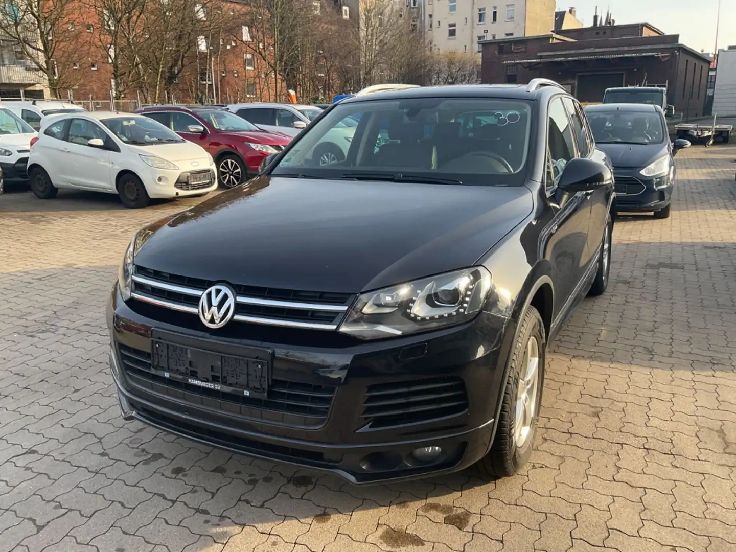 Volkswagen Touareg V6 TDI BMT R-LINE 1 HAND TÜV 07.2027 Schwarz - 2