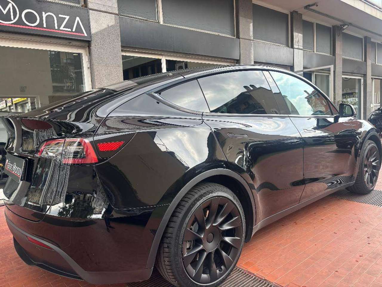 Tesla Model Y Model Y Single Motor- cerchi da 20"- unico pro.