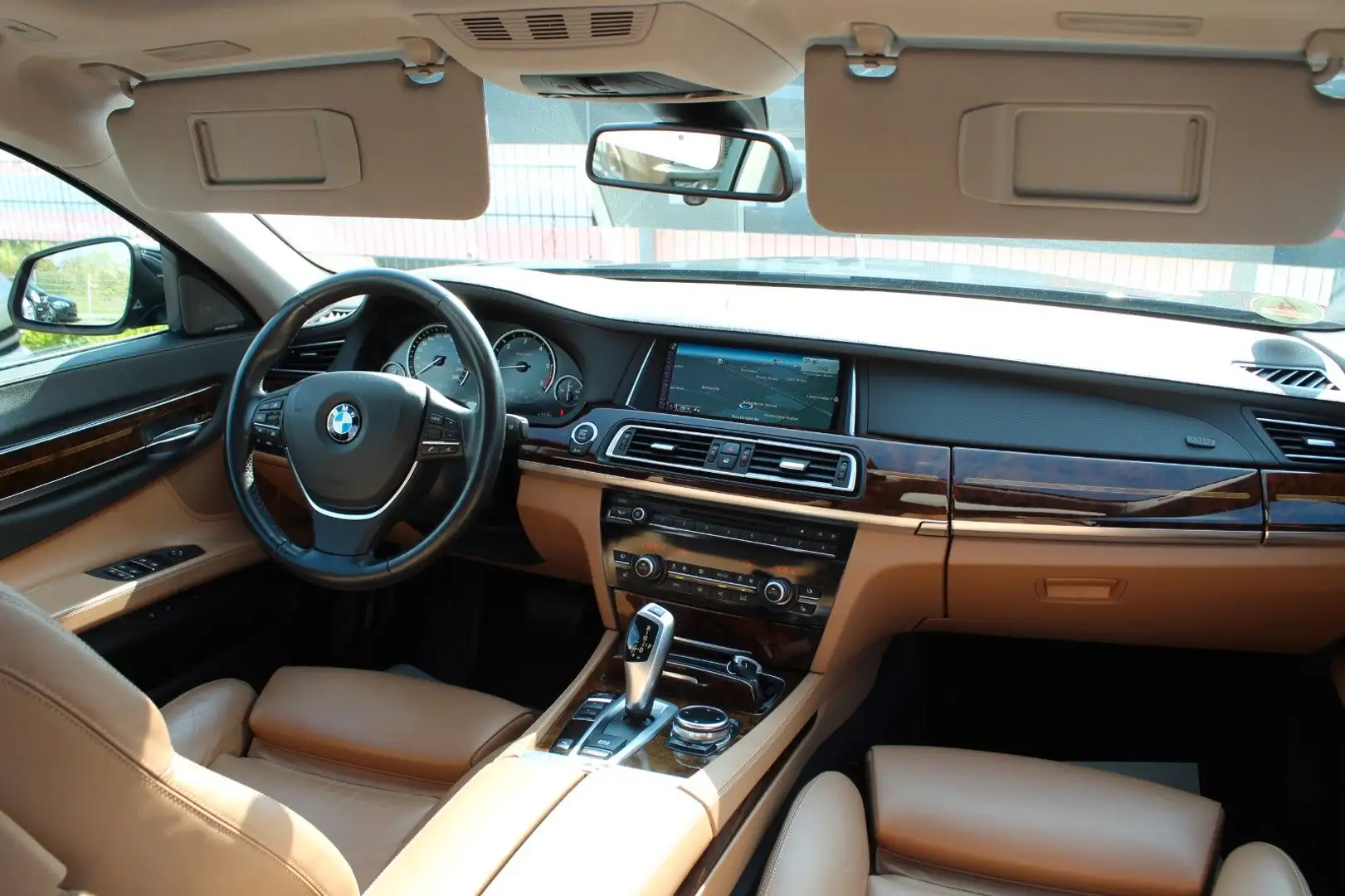 BMW 730 d|KAMERA|HEADUP|SOFTCLOSE|SCHIEBED|AHK|H&K| Schwarz - 2