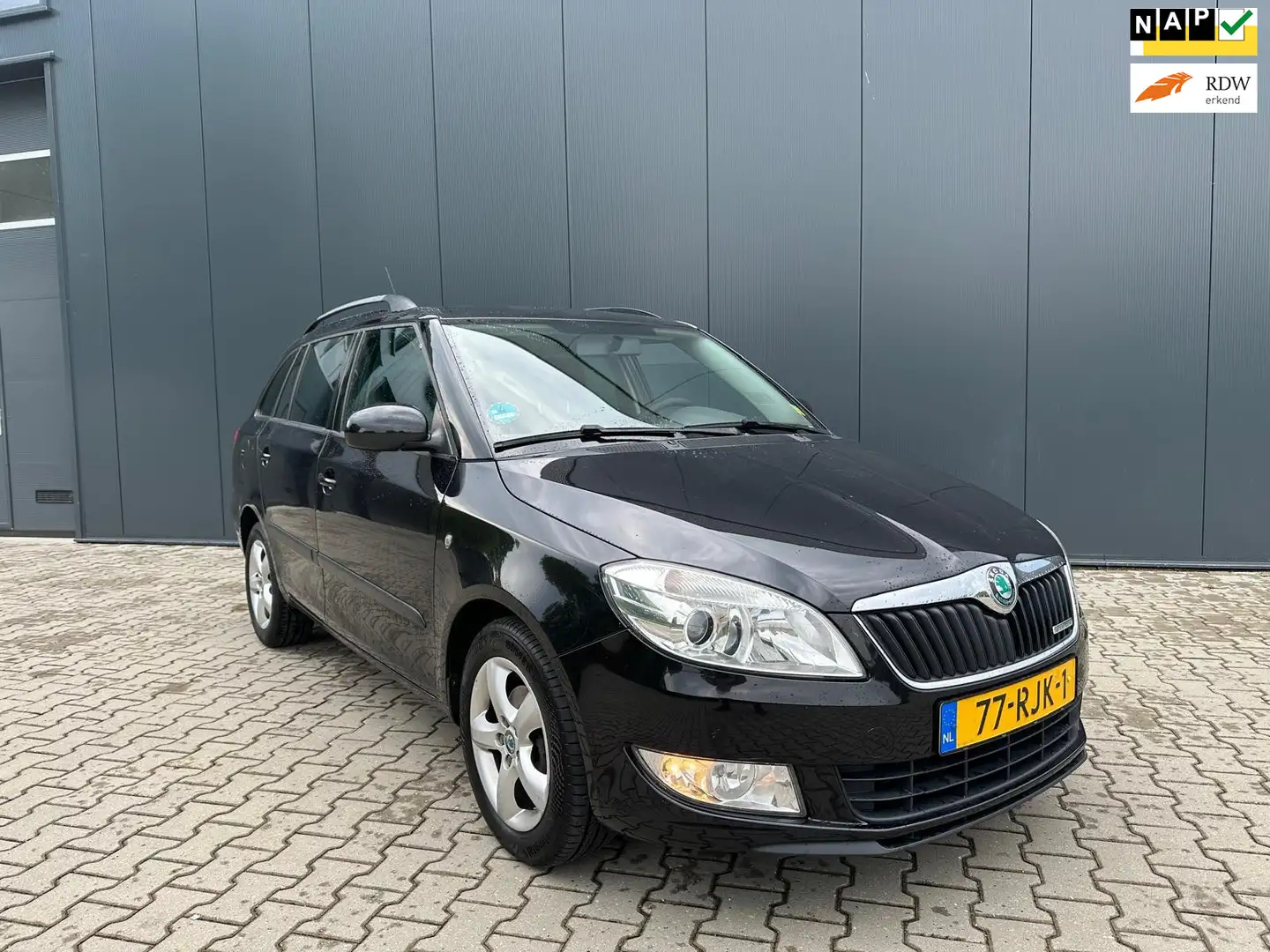 Skoda Fabia Combi 1.2 TDI GREENLINE + 5DRS + AIRCO + LMV Negro - 1