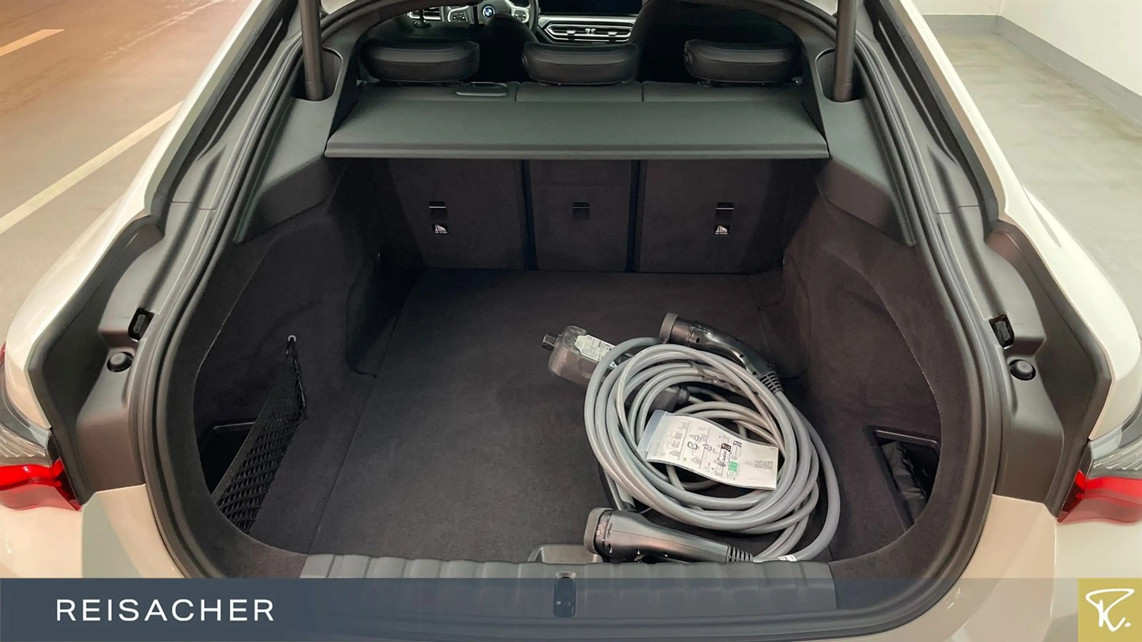 BMW i4 A eDrive35 Gran Coupé — photo 10