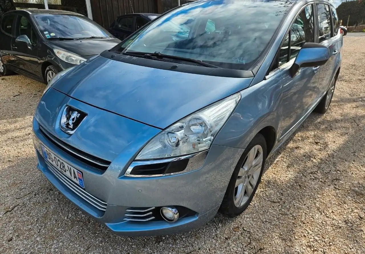 Peugeot 5008 5 places 2.0 hdi 150 cv