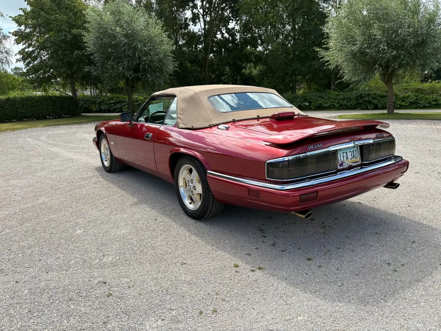 Jaguar XJS V12 6.0 Convertible 2+2 Rouge - 2