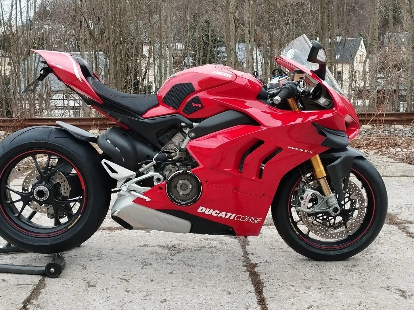 Ducati Panigale V4 S Rojo - 2
