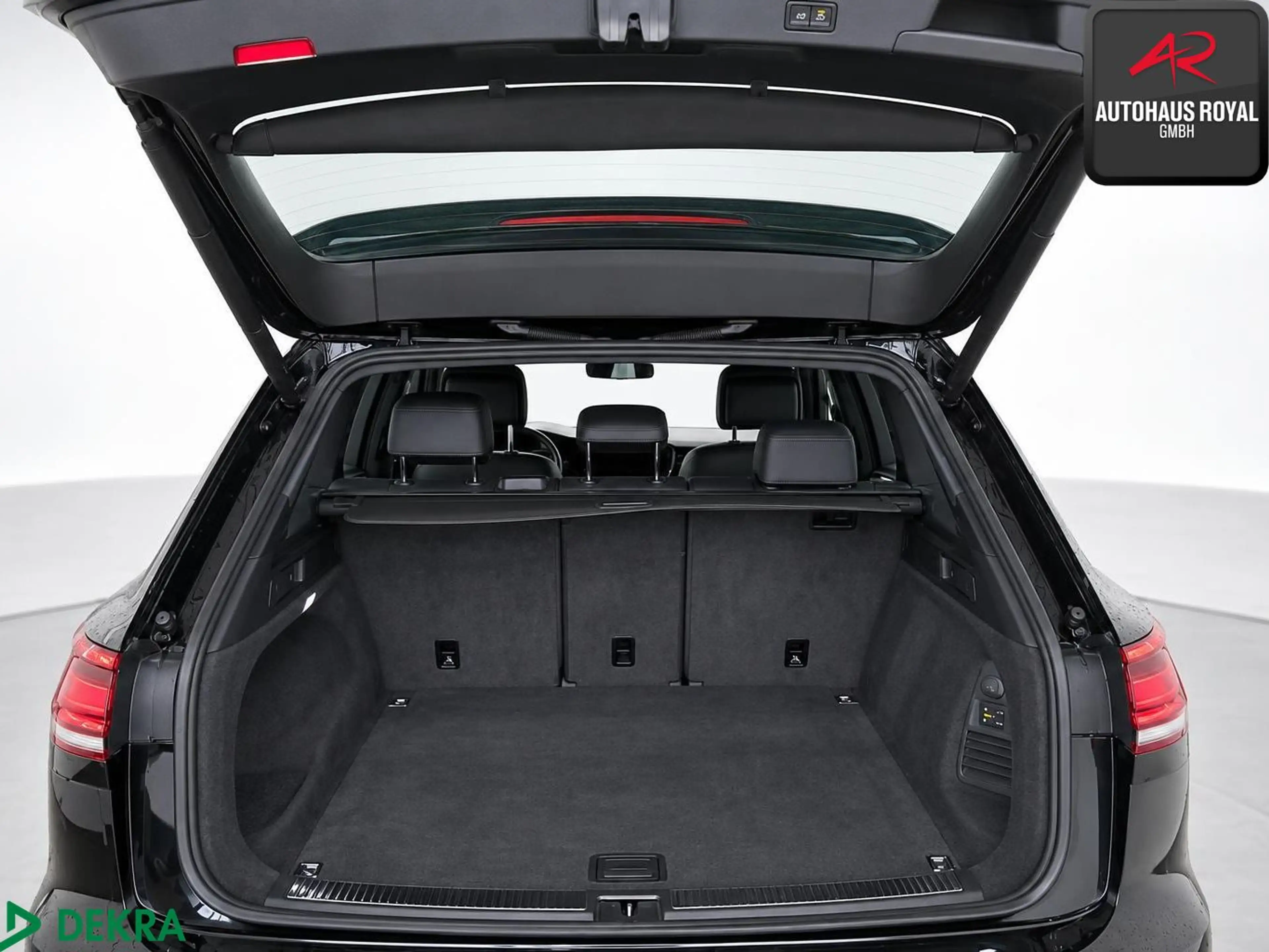 Volkswagen Touareg 3.0 TDI 4M R LINE HUD,STANDHZ,DYNAUDIO — photo 8