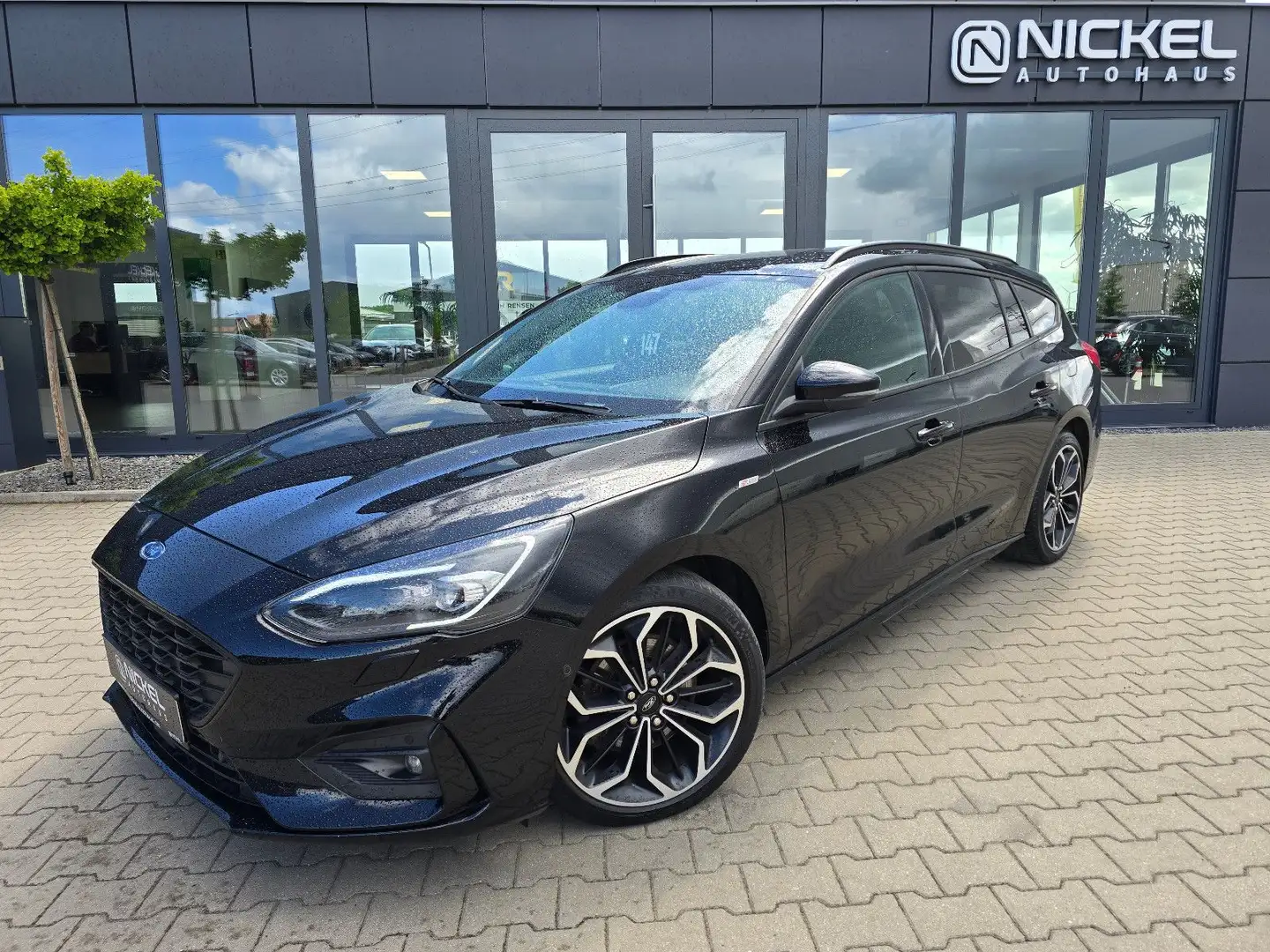 Ford Focus Turnier ST-Line*Led*Acc*Leder*E-Klappe* Schwarz - 1
