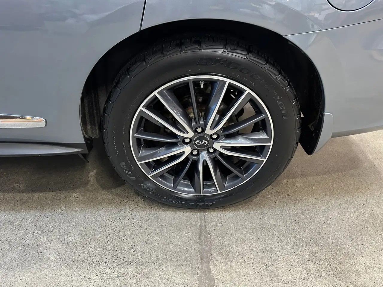 Infiniti QX60 снимка Infiniti QX60