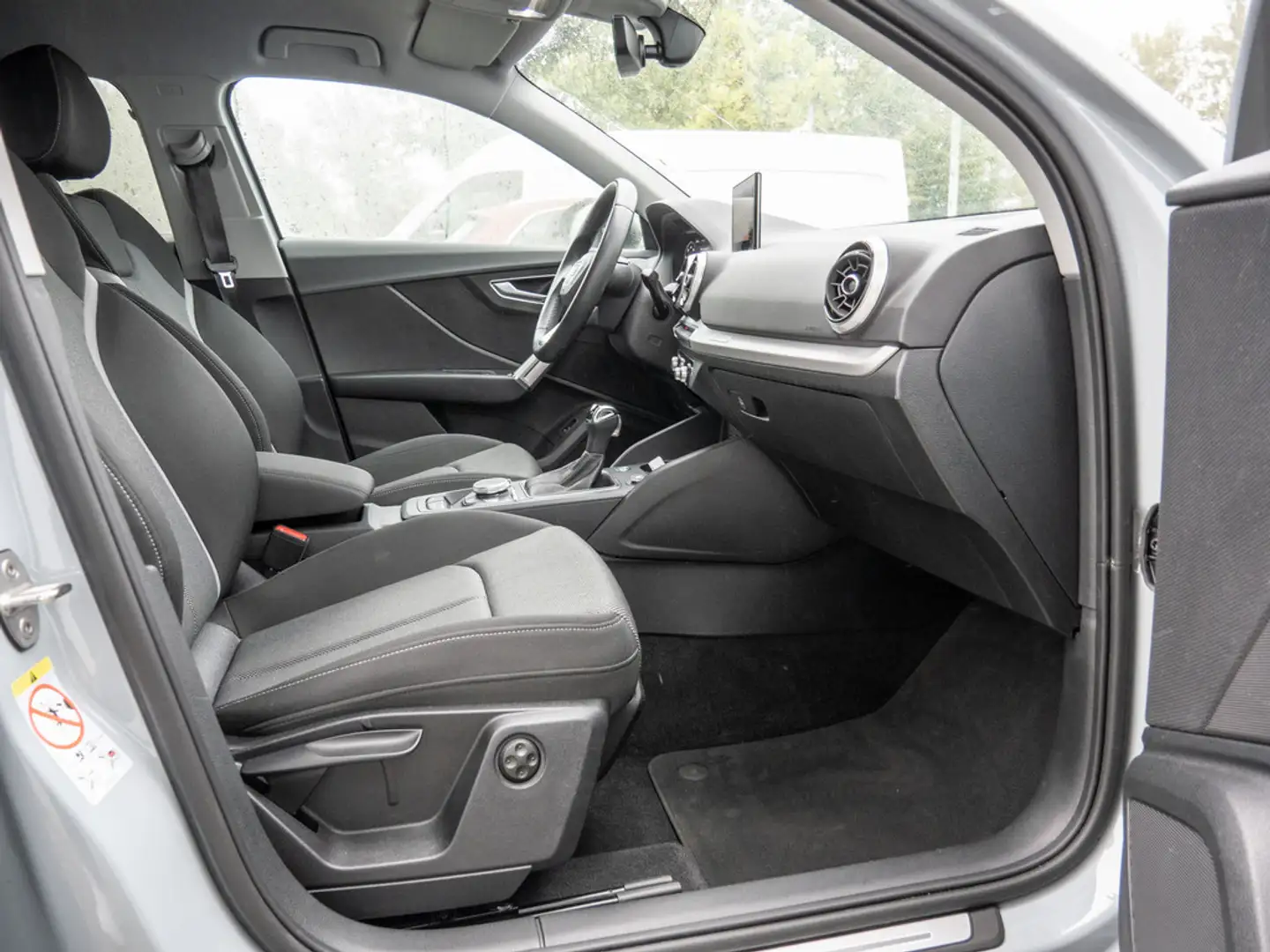 Audi Q2 35 TFSI MATRIX NAVI ACC RFK PDC Grau - 2