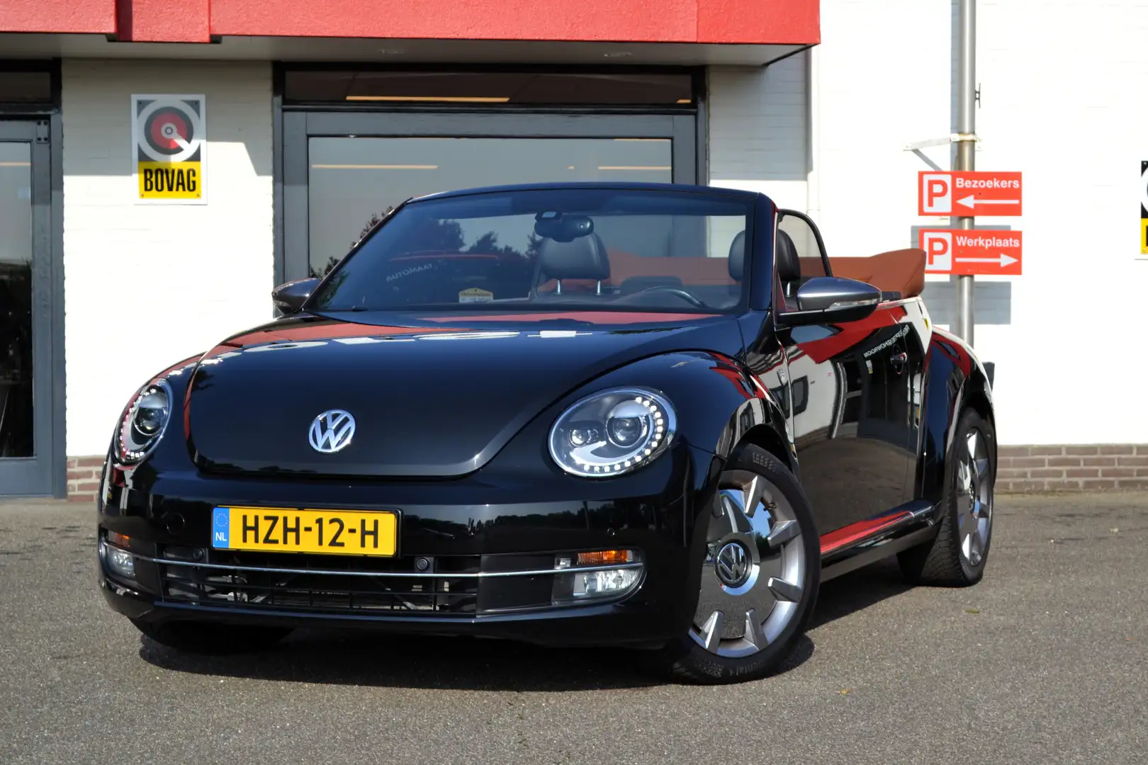 Volkswagen Beetle Cabriolet 1.2 TSI Karmann, Navi, Clima, Xenon, 18 Zwart - 1