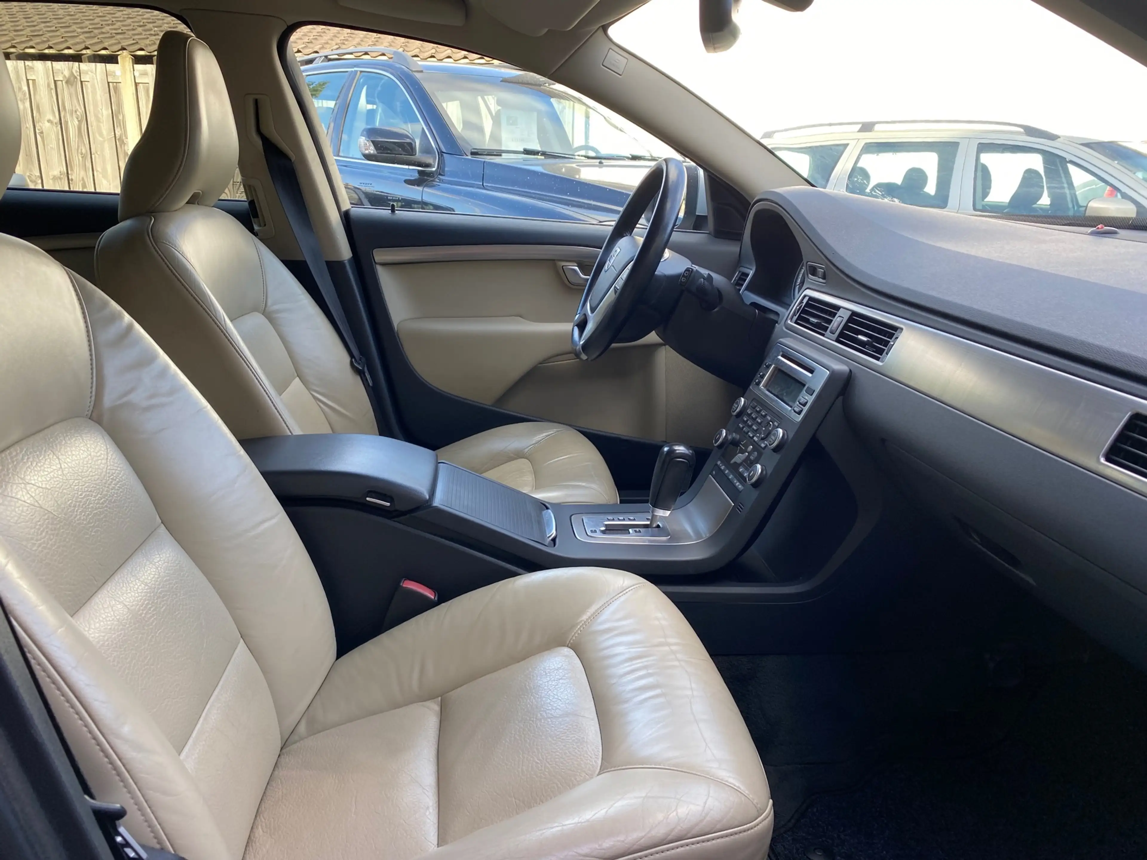 Volvo V70 2.0F Automaat Summum LEER / XENON / TREKHAAK — photo 10
