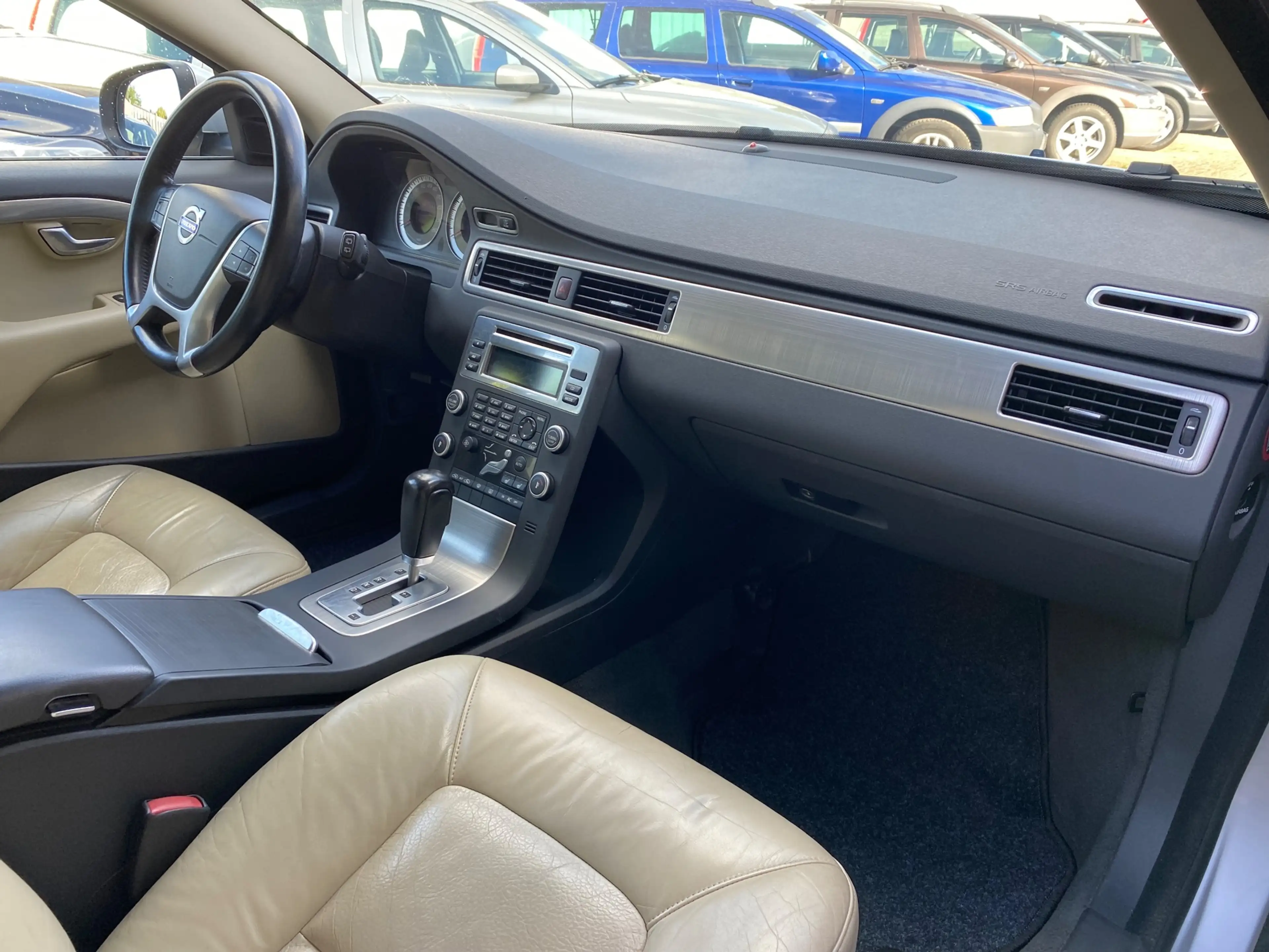 Volvo V70 2.0F Automaat Summum LEER / XENON / TREKHAAK — photo 9