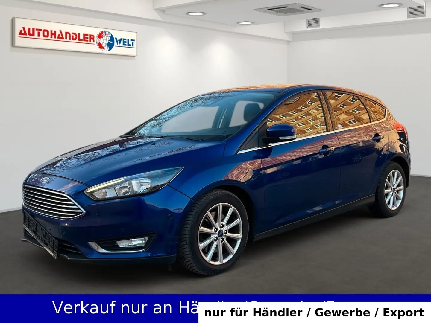 Ford Focus Lim. 1.5 EB Titanium Automatik AAC SHZ Nav Bleu - 1