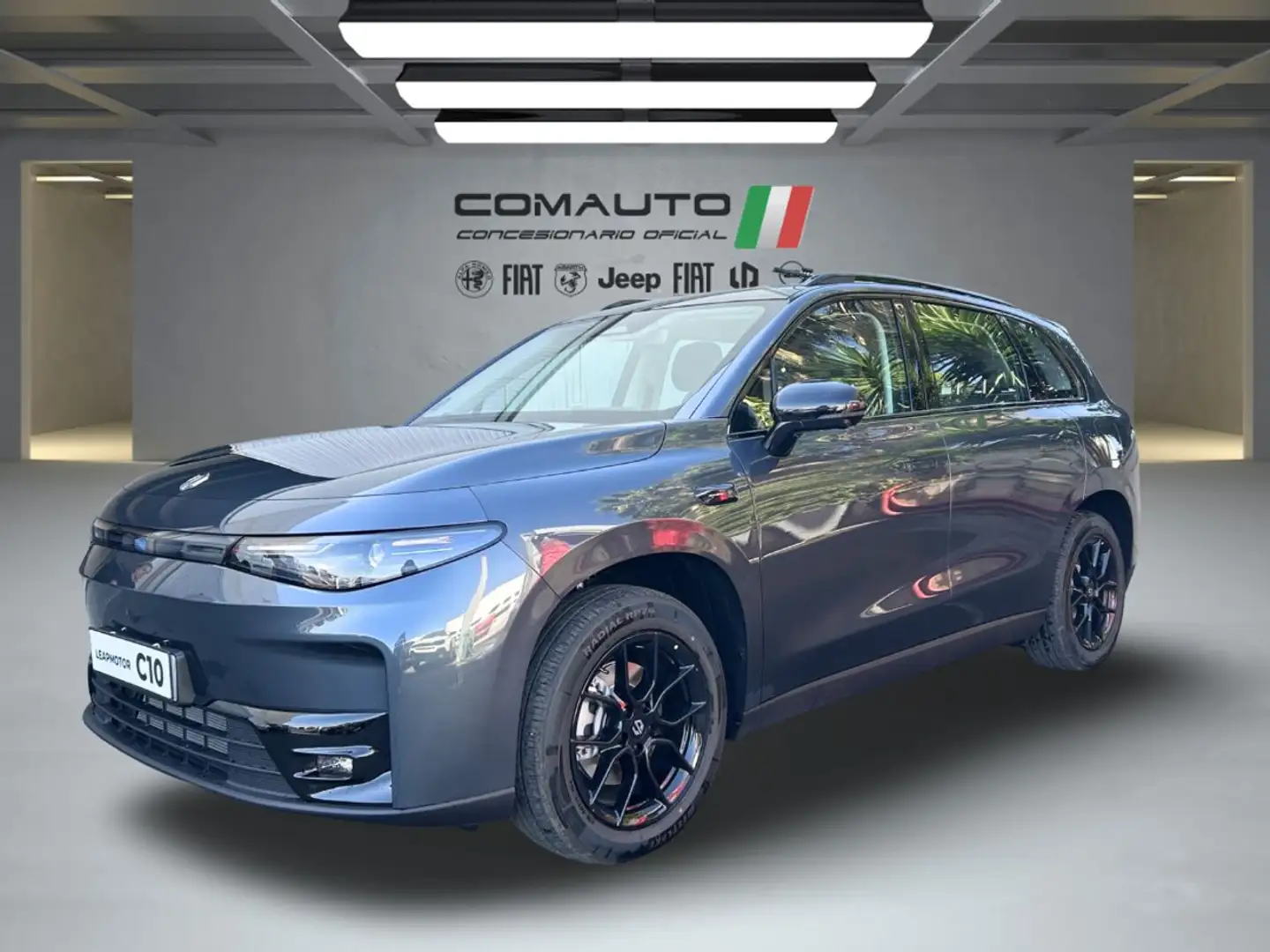 Leapmotor C10 REEV 28.4 kWh  Auto Style Negru - 1