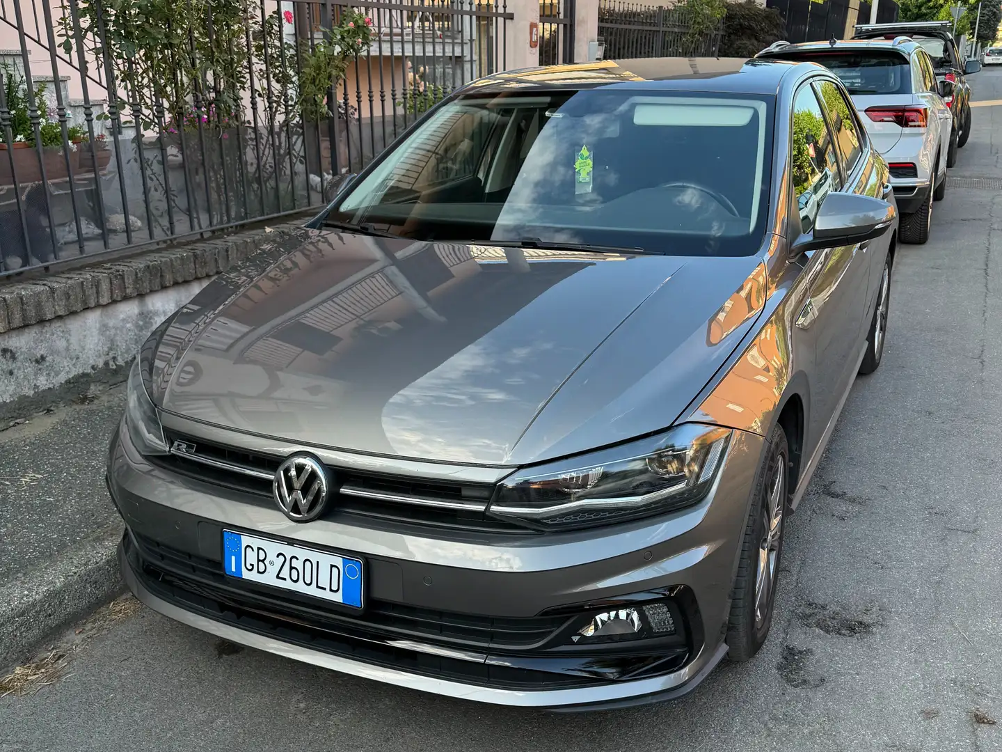 Volkswagen Polo Polo VI 2017 5p 1.0 tgi Sport 90cv Grigio - 1