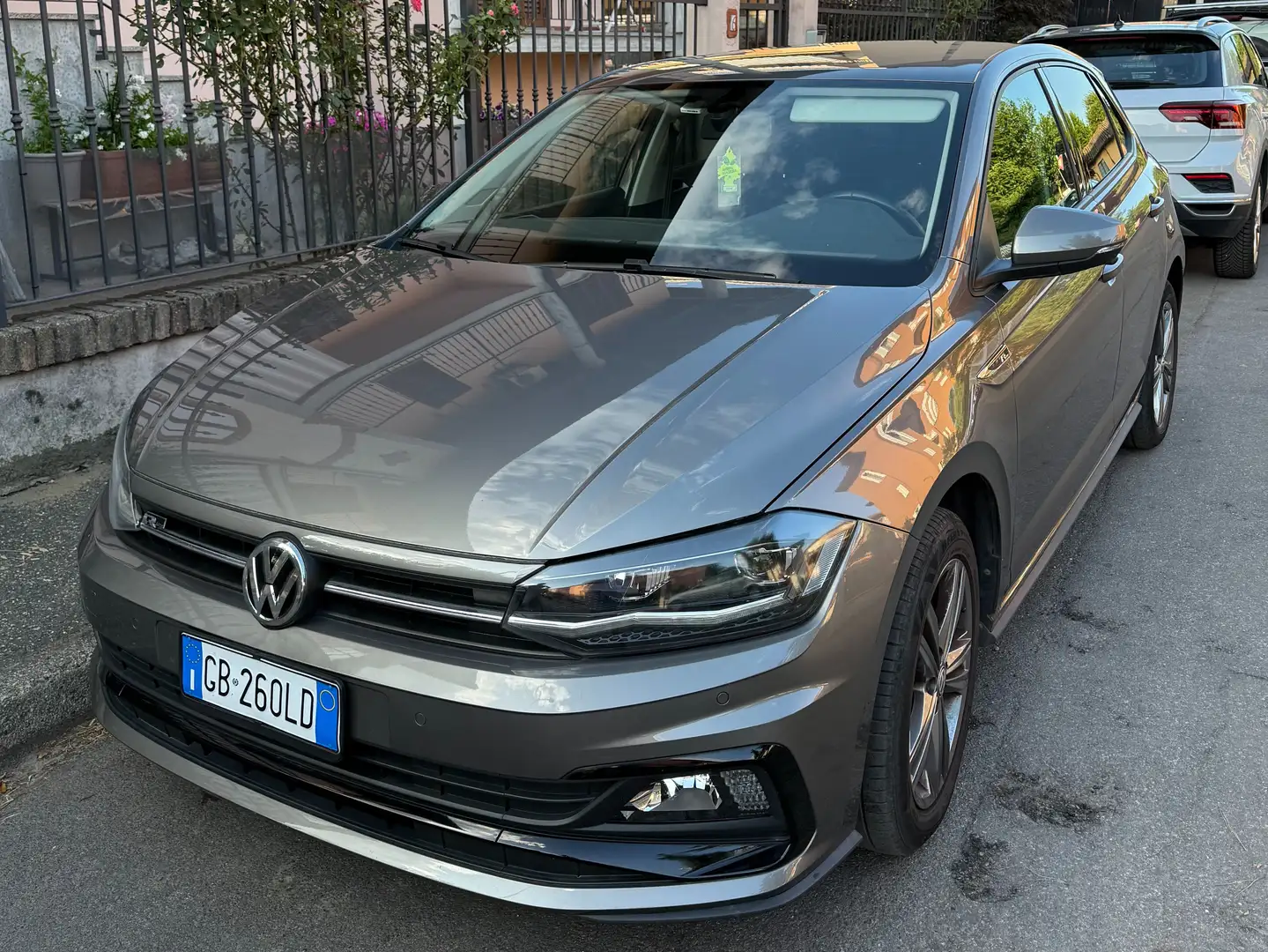 Volkswagen Polo Polo VI 2017 5p 1.0 tgi Sport 90cv Grigio - 2