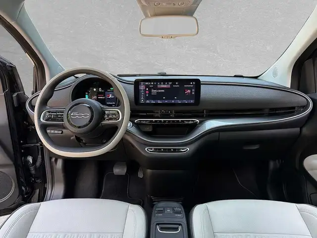 Fiat 500e view 7
