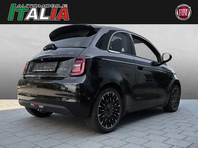 Fiat 500e view 2