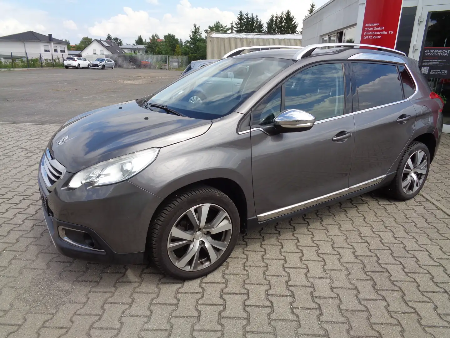 Peugeot 2008 120 VTI Business-Line Grau - 2