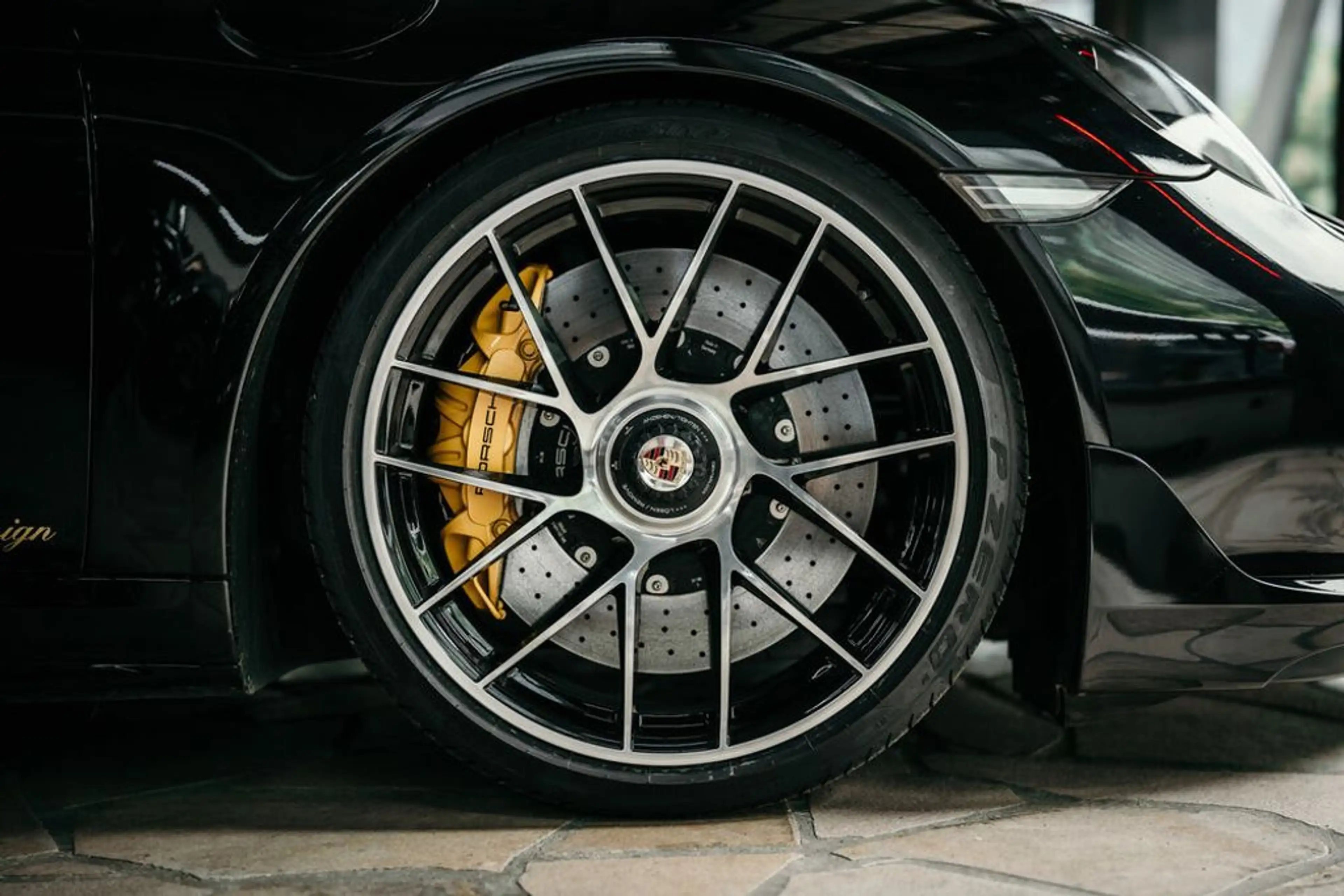 Porsche 911 Turbo S *LIFT*MWST*PCCB*AERO PAKET* — photo 10