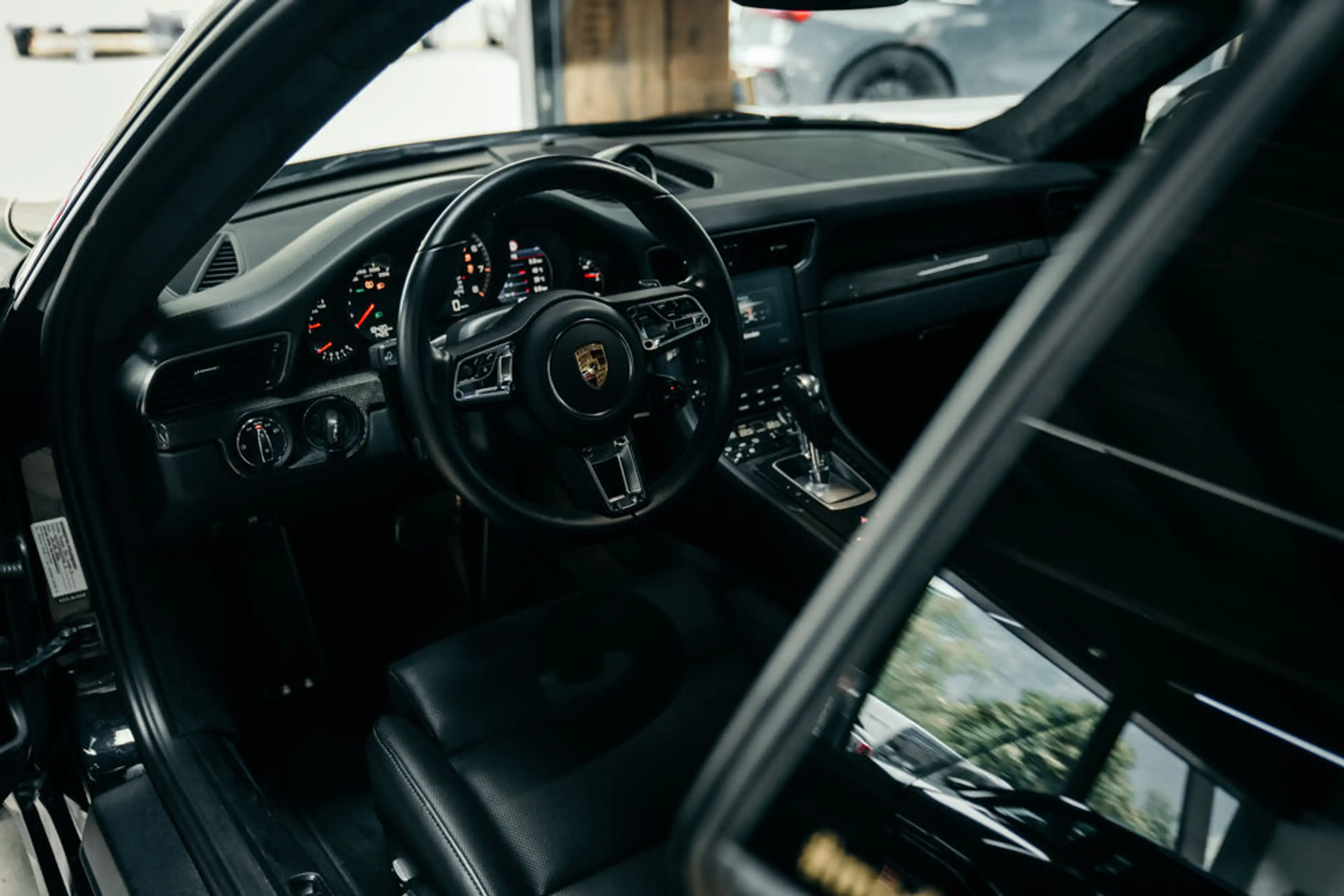 Porsche 911 Turbo S *LIFT*MWST*PCCB*AERO PAKET* — photo 13