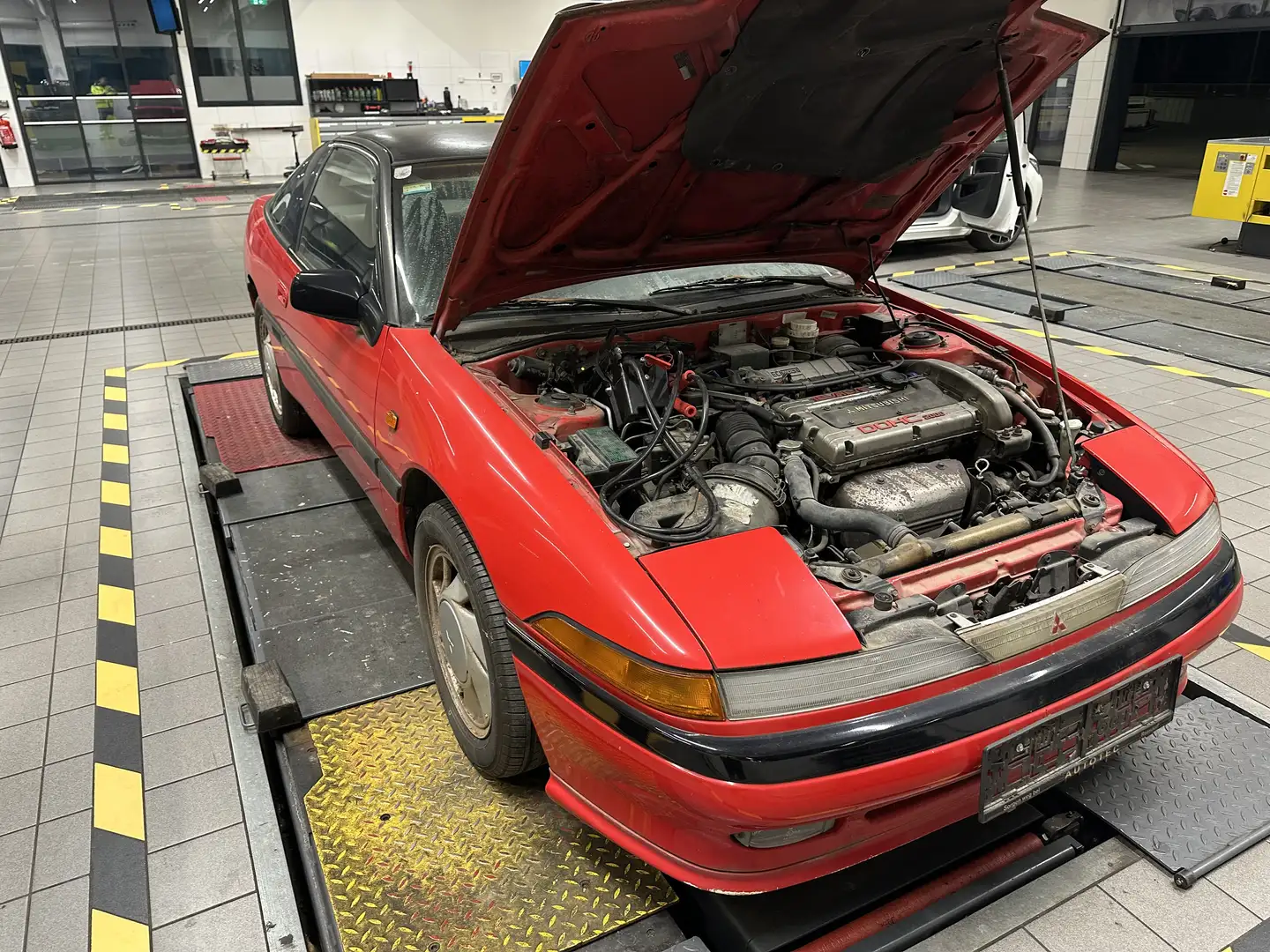 Mitsubishi Eclipse GS 2.0 150 PS Rot - 2