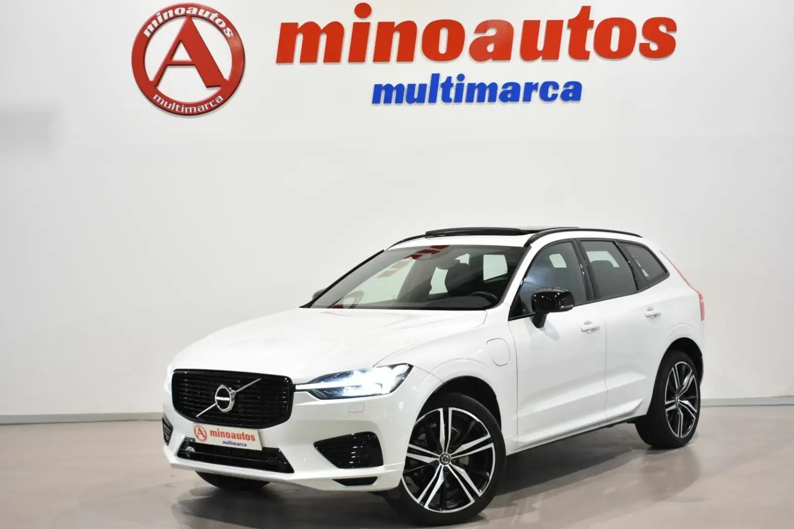 Volvo XC60 R-DESIGN 2.0 T6 AWD RECHARGE 341 CV GEARTRONIC Biały - 2