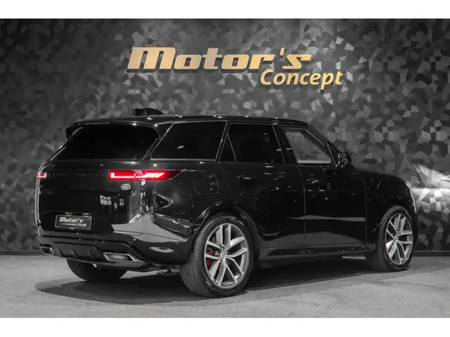 Land Rover Range Rover Sport view 3