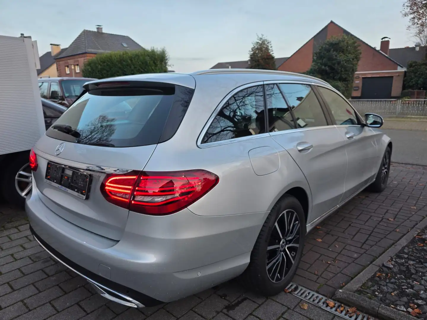 Mercedes-Benz C 220 T/ Exlusive/Automatik/LED/RFK/PDC/ Silber - 2