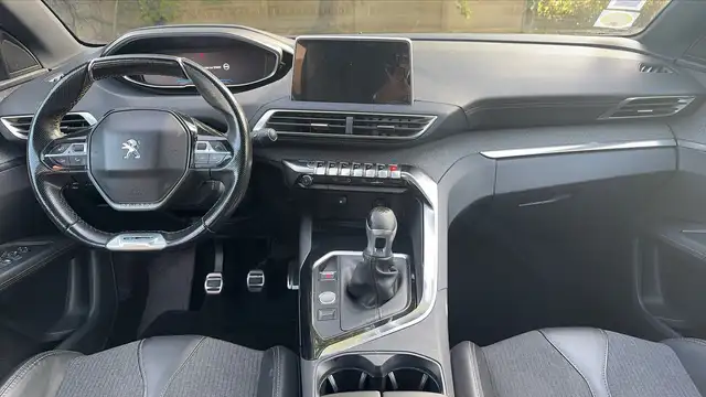 Peugeot 3008 view 11